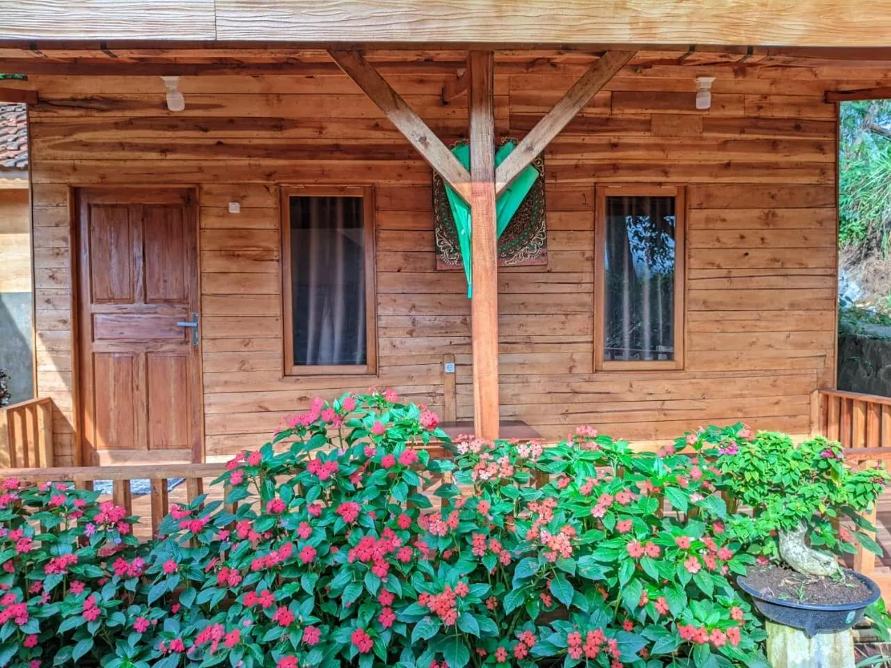 Kampung Bareto Cottage And Resto