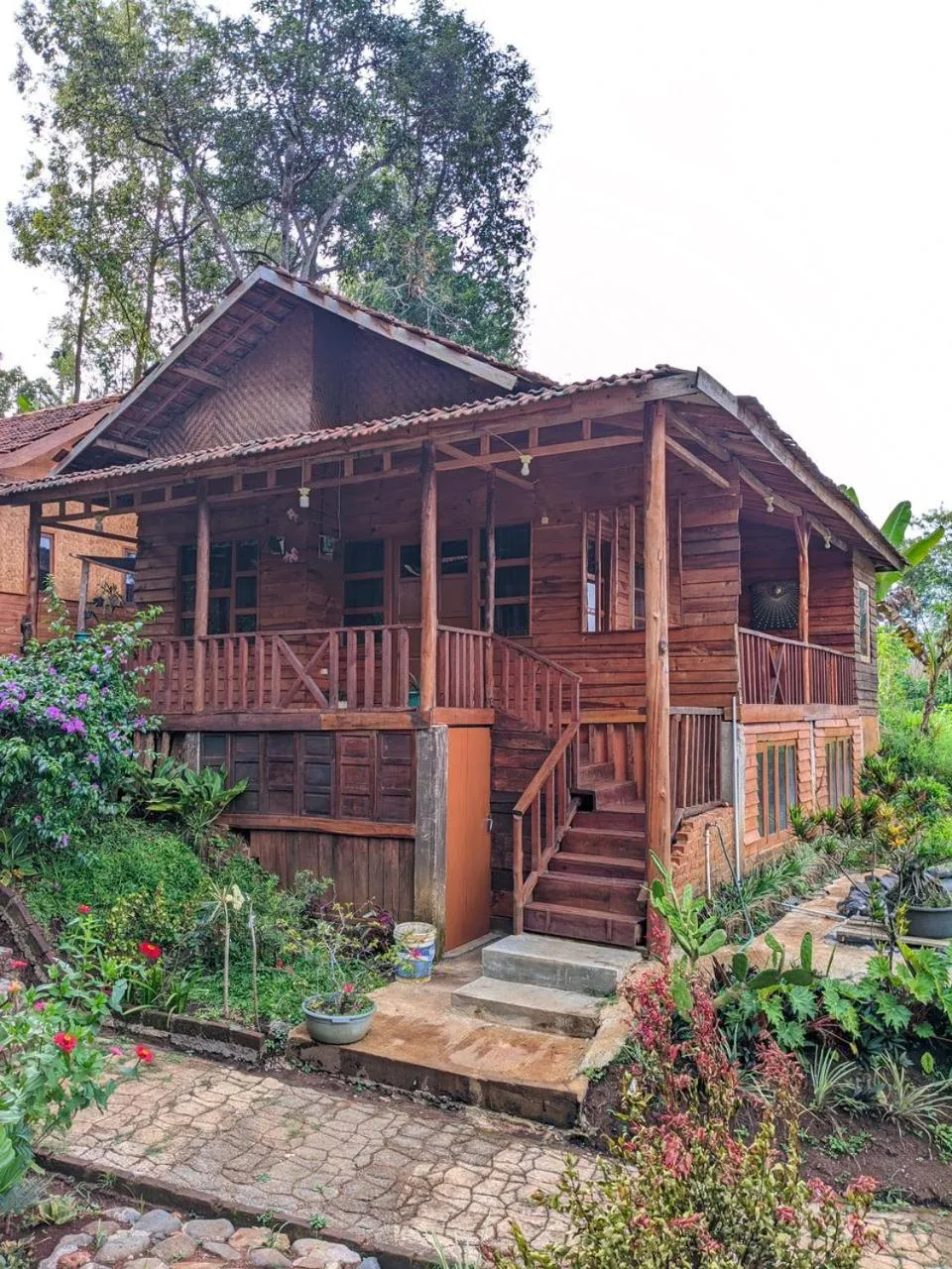 Kampung Bareto Cottage And Resto