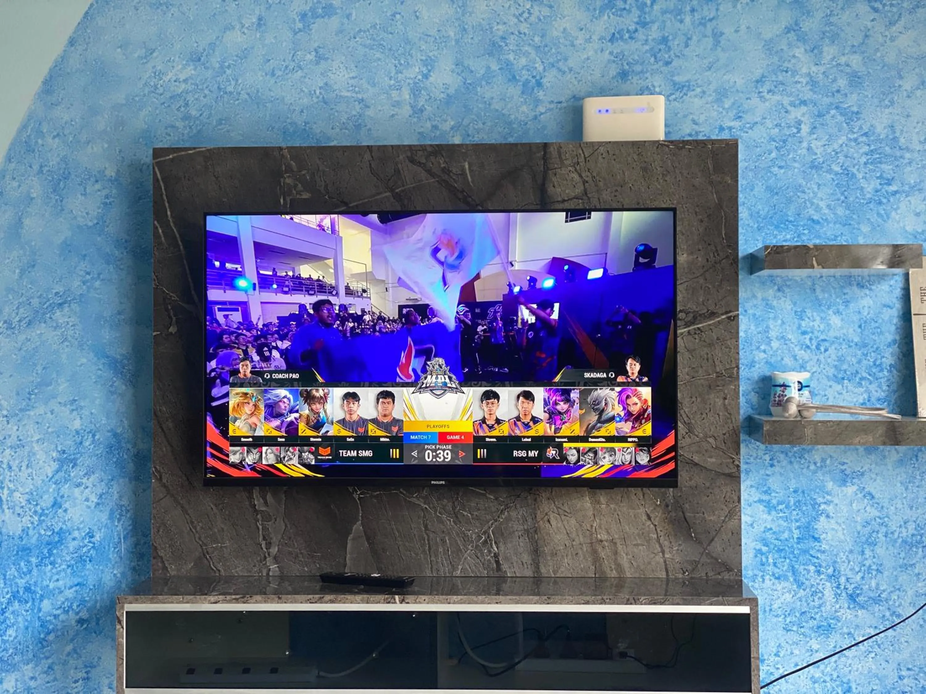 TV and multimedia in Marina View Villas Pinnacle Guest House