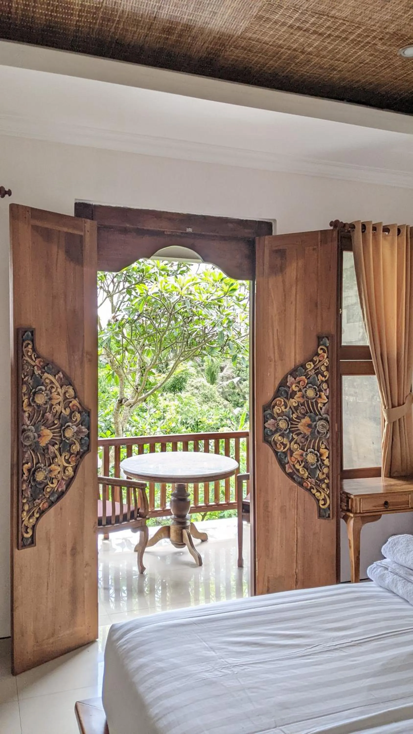 Balcony/Terrace, Bed in Sampara Ubud with Mindrum Group