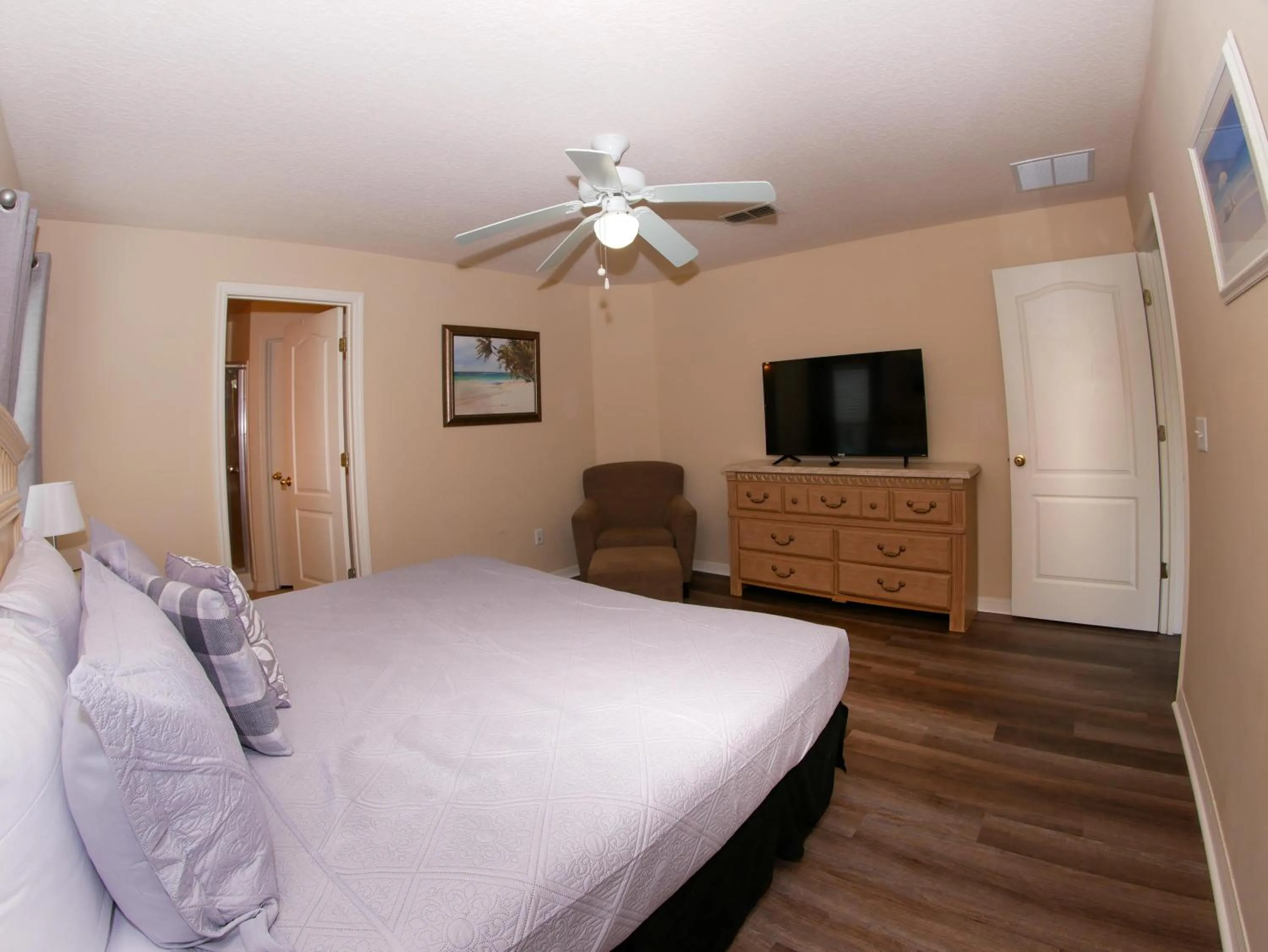 Bedroom, Bed in Great Community, Amazing Private Pool, Near Disney!