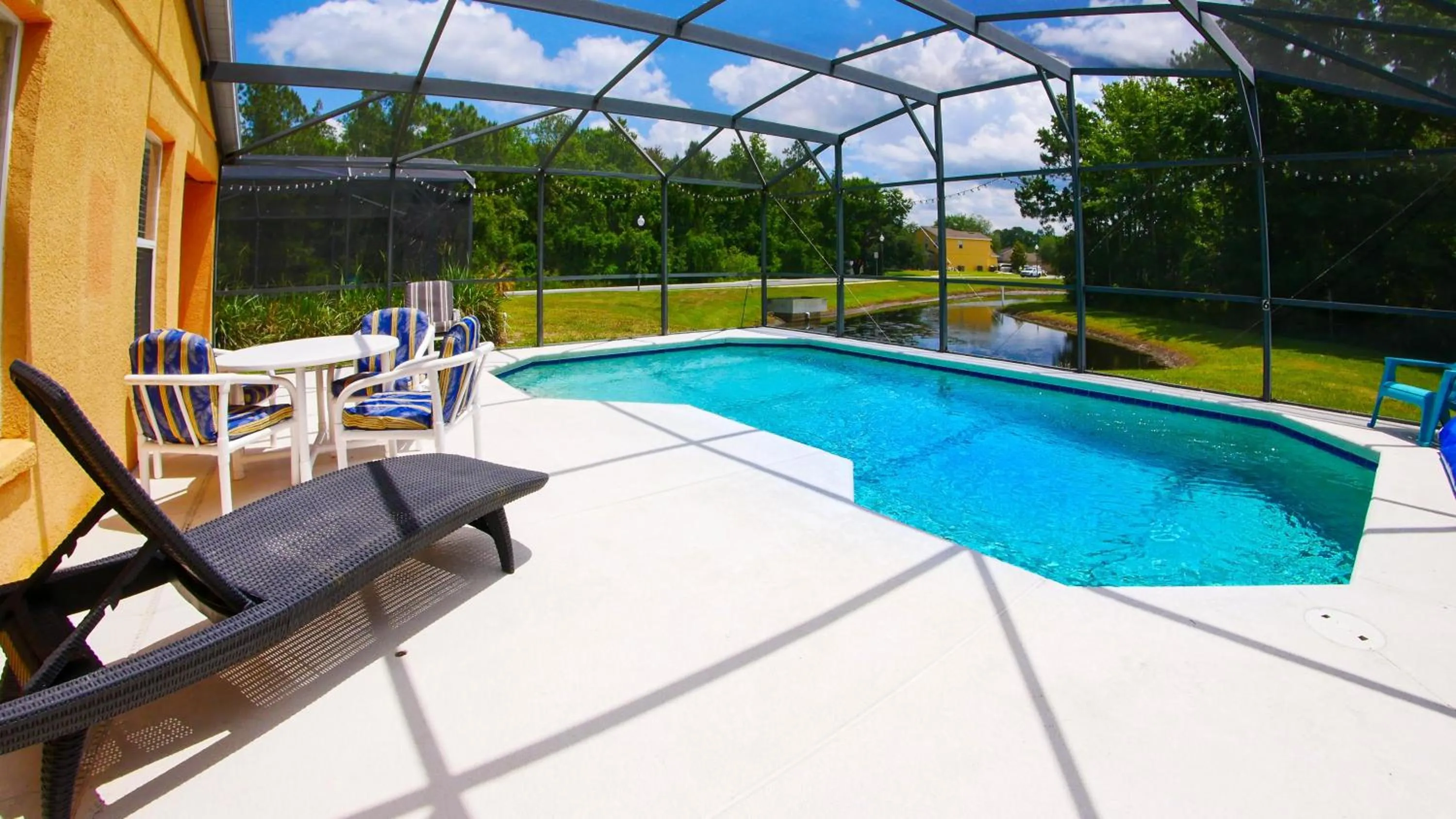 Swimming pool in Great Community, Amazing Private Pool, Near Disney!