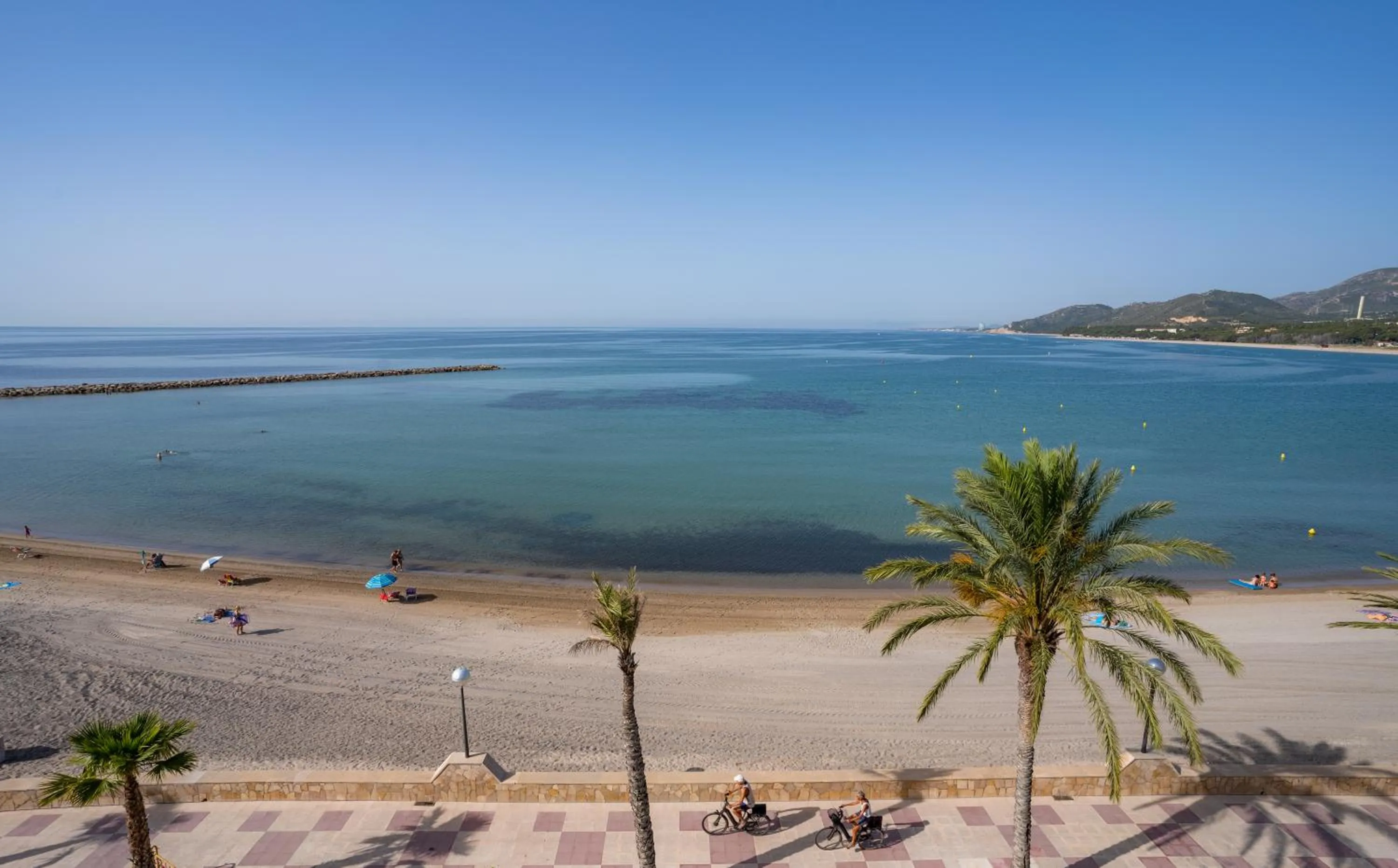 Beach in Medplaya Hotel Vistamar Costa Dorada