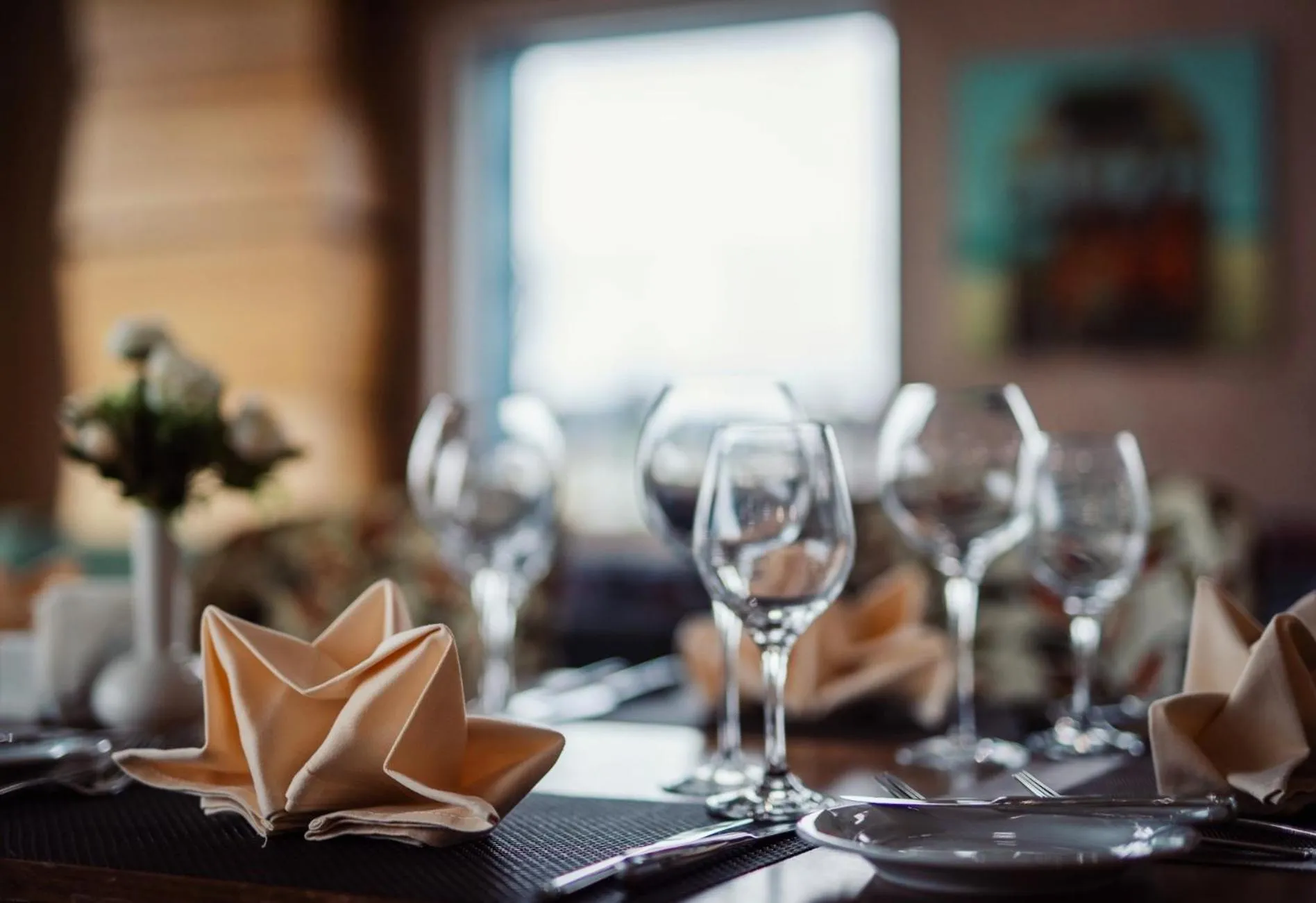 Restaurant/places to eat in Avenue Hotel Baku by Smart