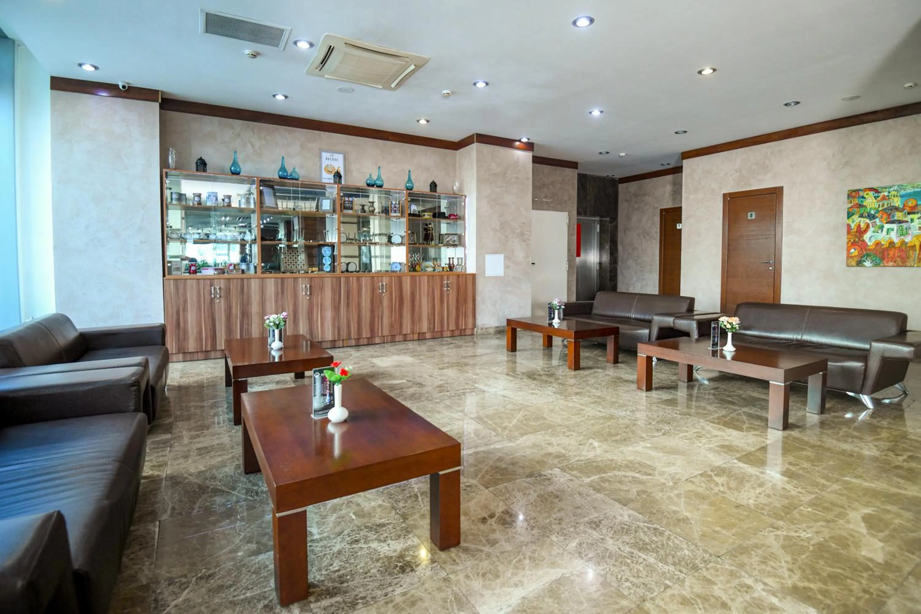 Lobby or reception in Avenue Hotel Baku by Smart