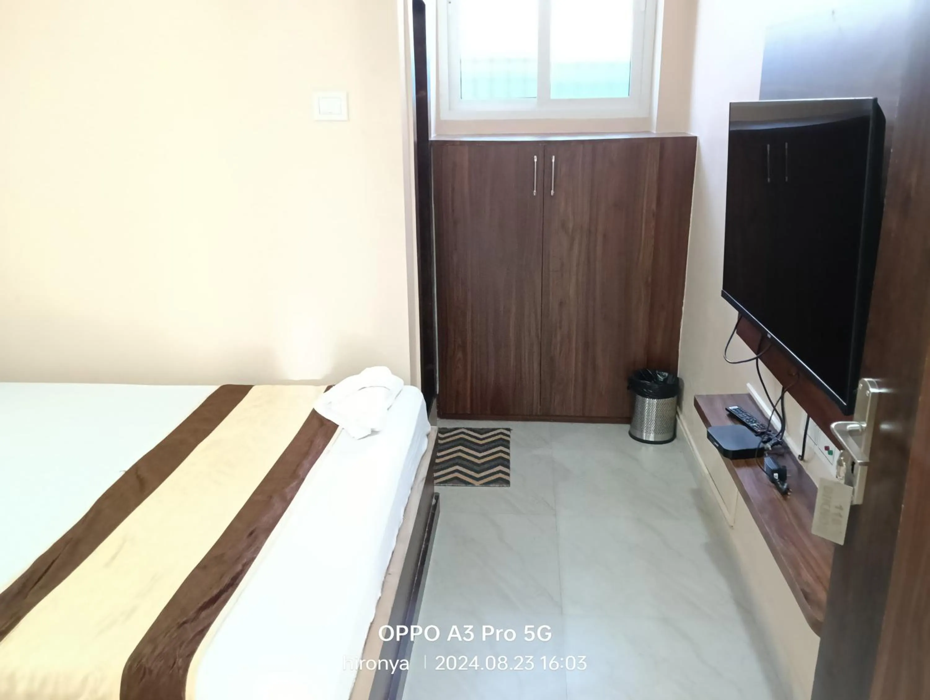 Bedroom, Bed in Hotel Embassy