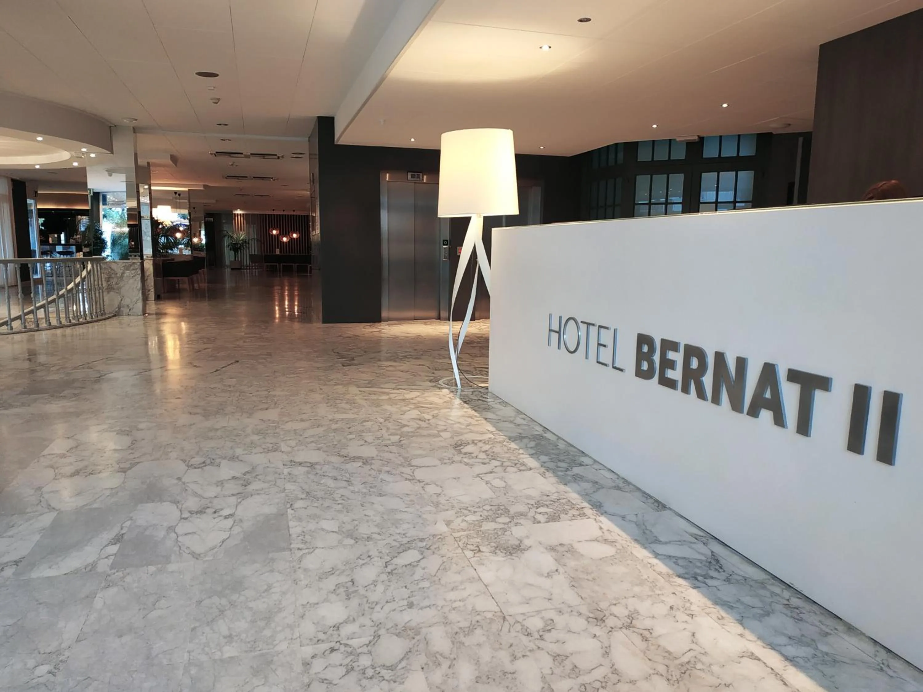 Lobby or reception in Hotel Bernat II 4*Sup
