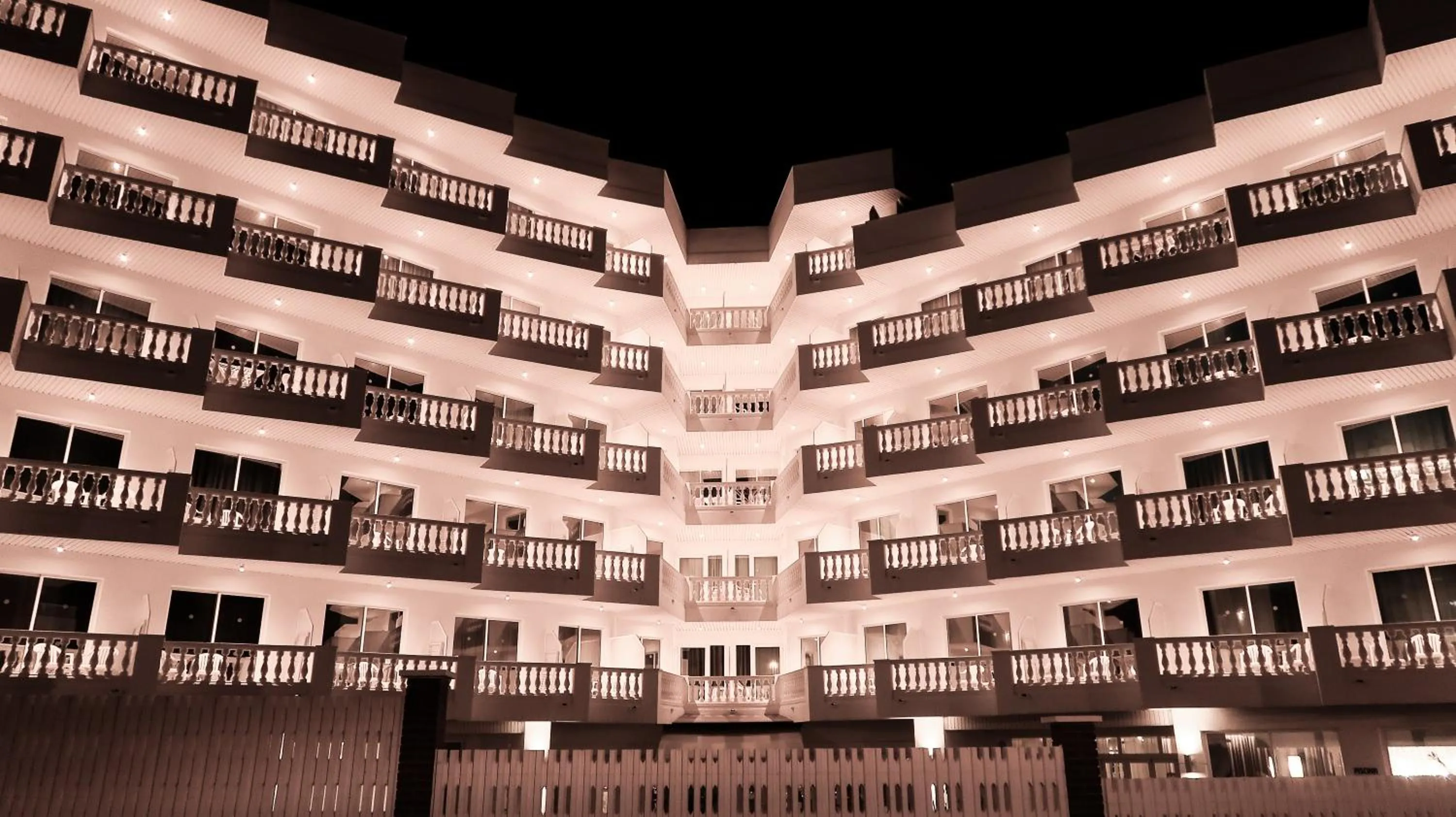 Facade/entrance in Hotel Bernat II 4*Sup