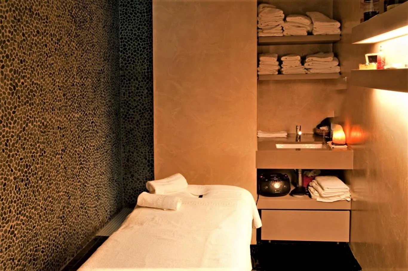 Massage, Bed in Hotel Bernat II 4*Sup