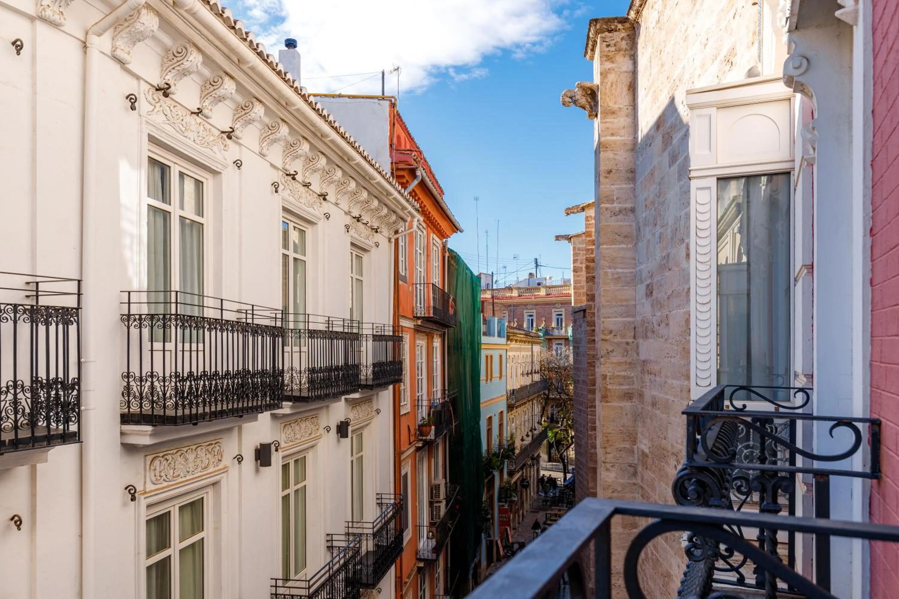 City view in Petit Palace Plaza de la Reina