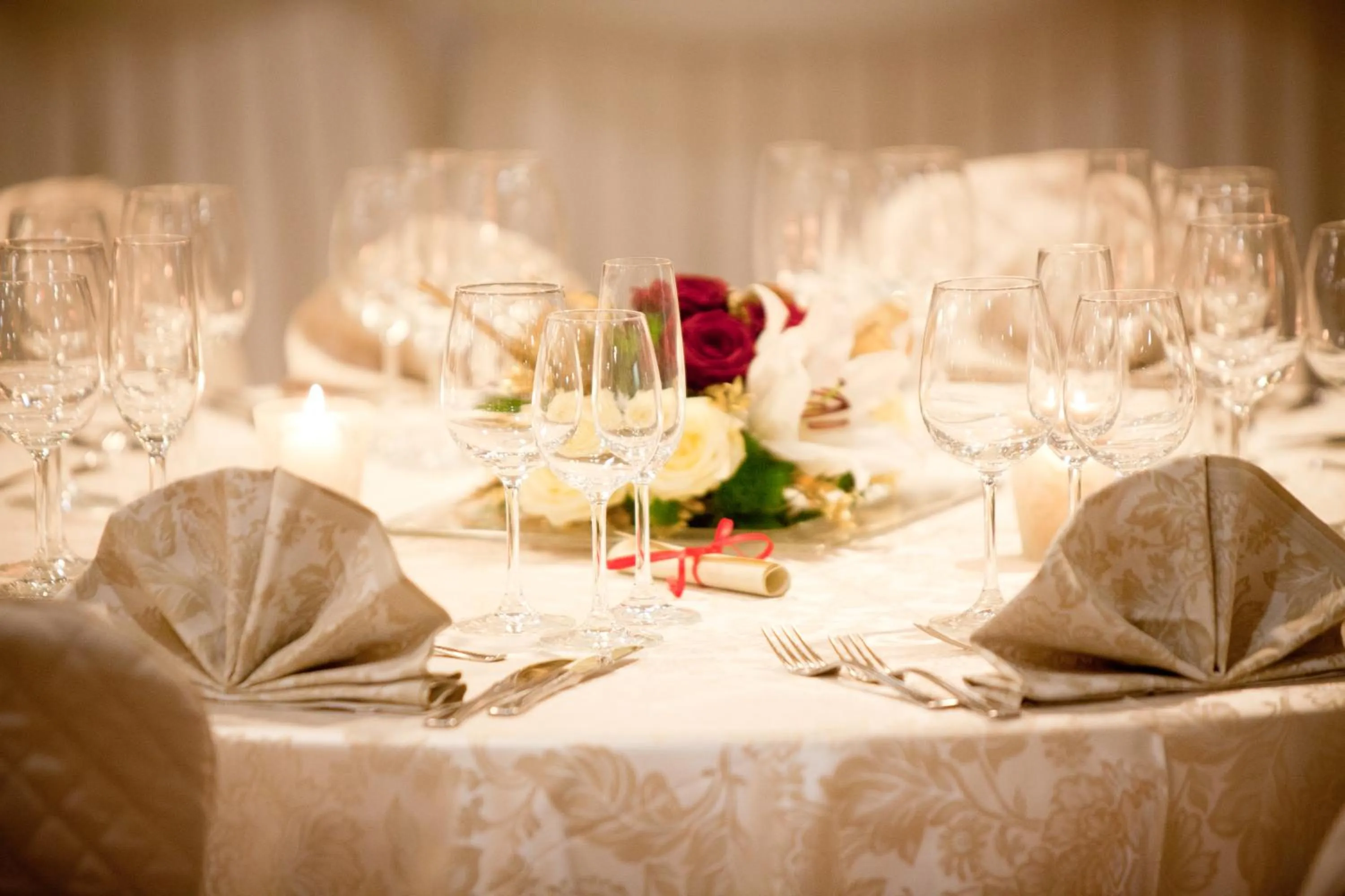 Restaurant/places to eat in Demy Hotel