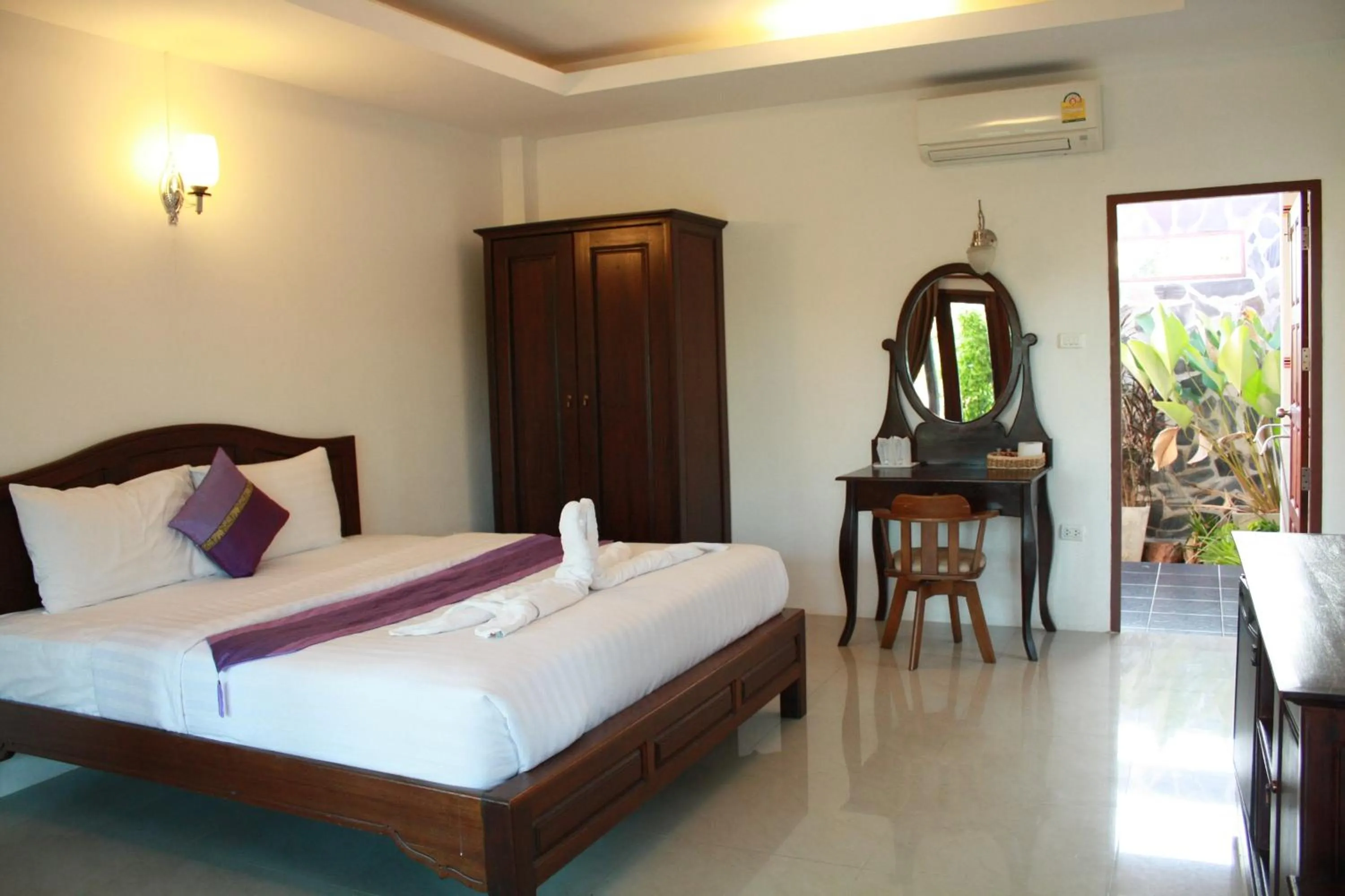 Photo of the whole room, Bed in Waterside Resort