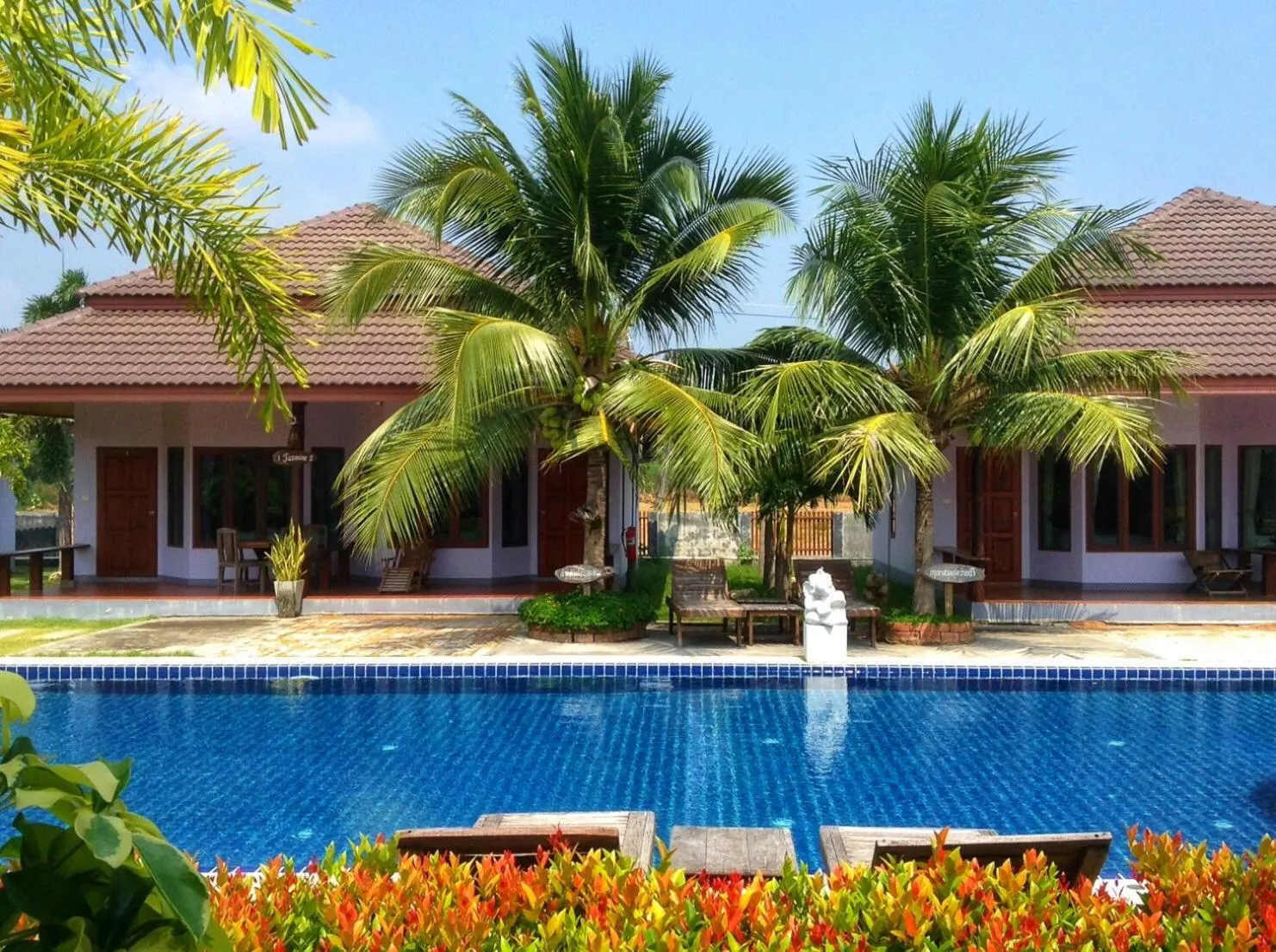 Swimming pool in Waterside Resort