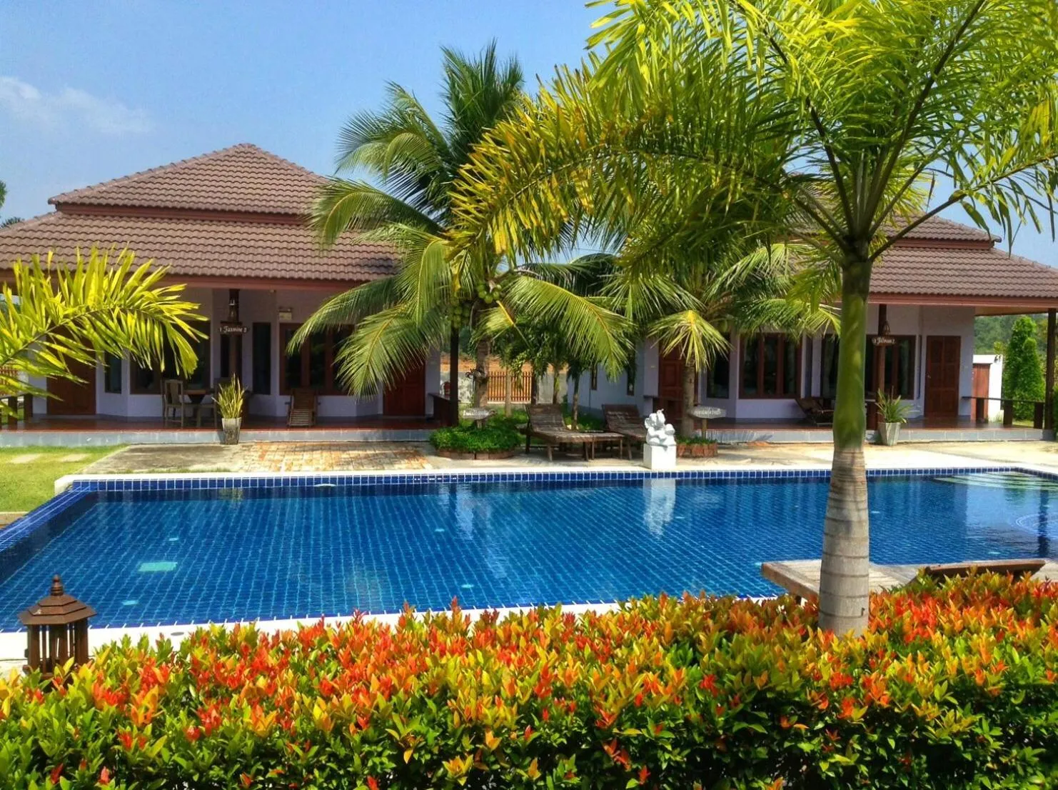 Swimming pool in Waterside Resort