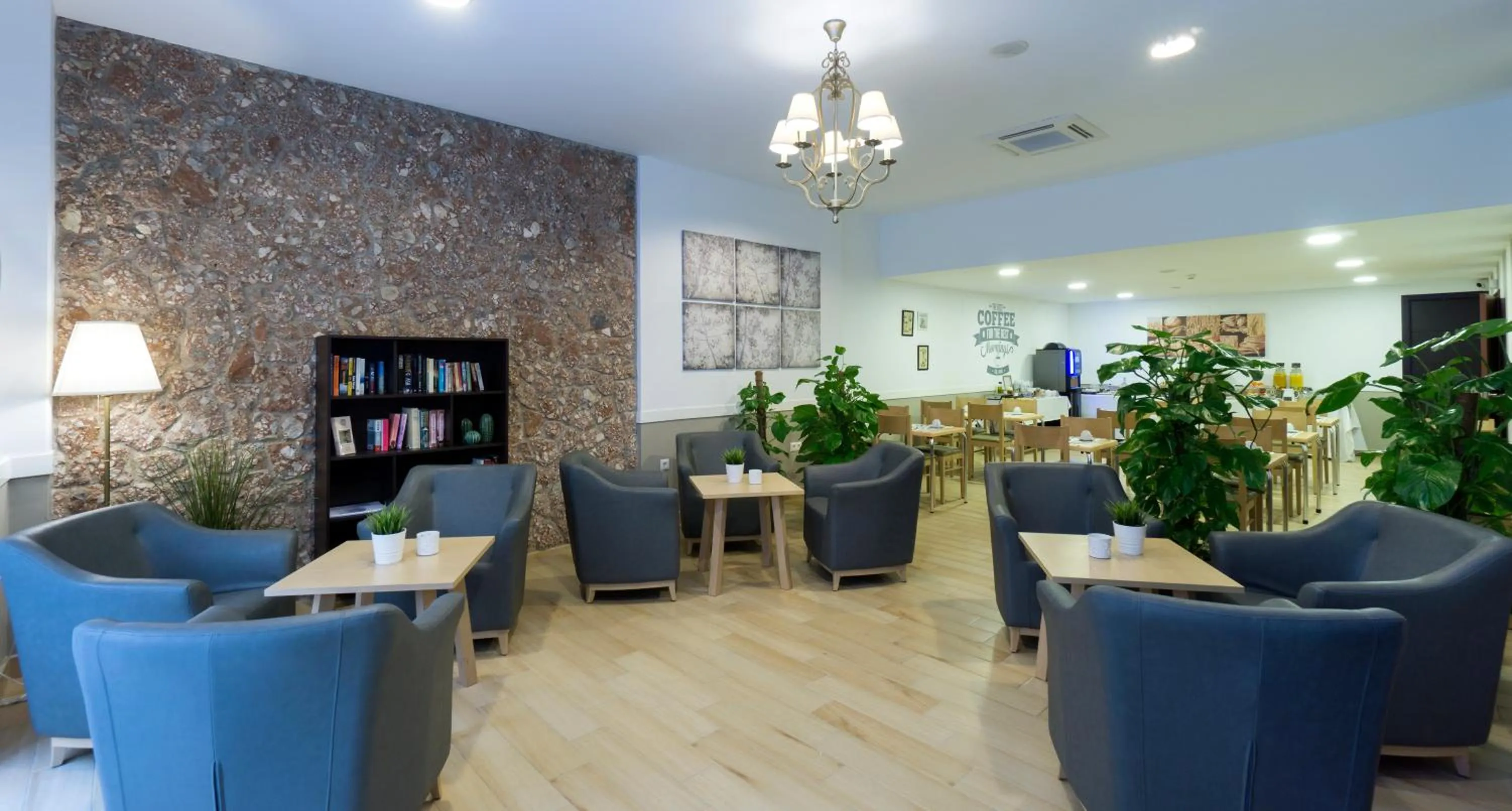 Living room in Hotel Sur Málaga