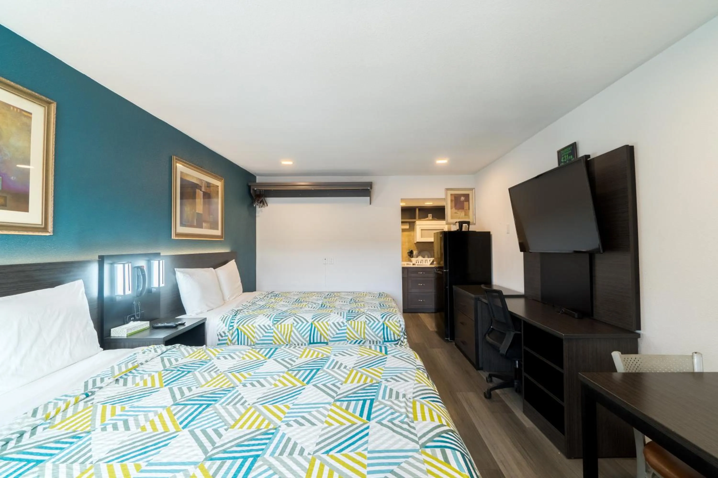 TV and multimedia, Bed in Town Place Studio