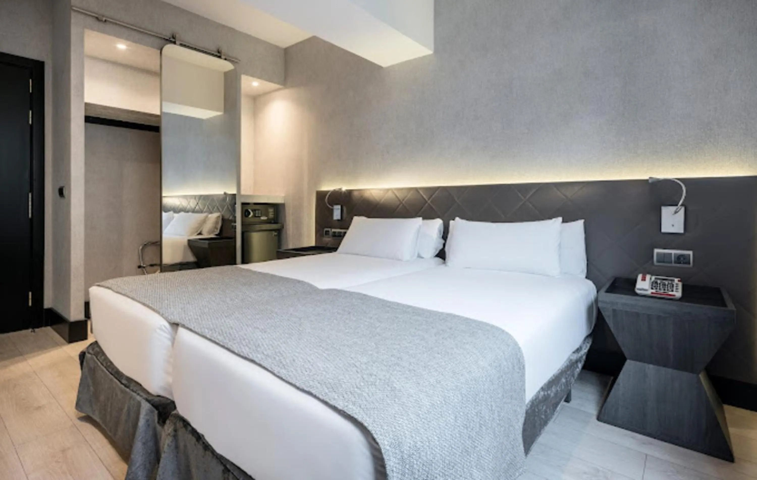 Property building, Bed in Ilunion Bel-Art