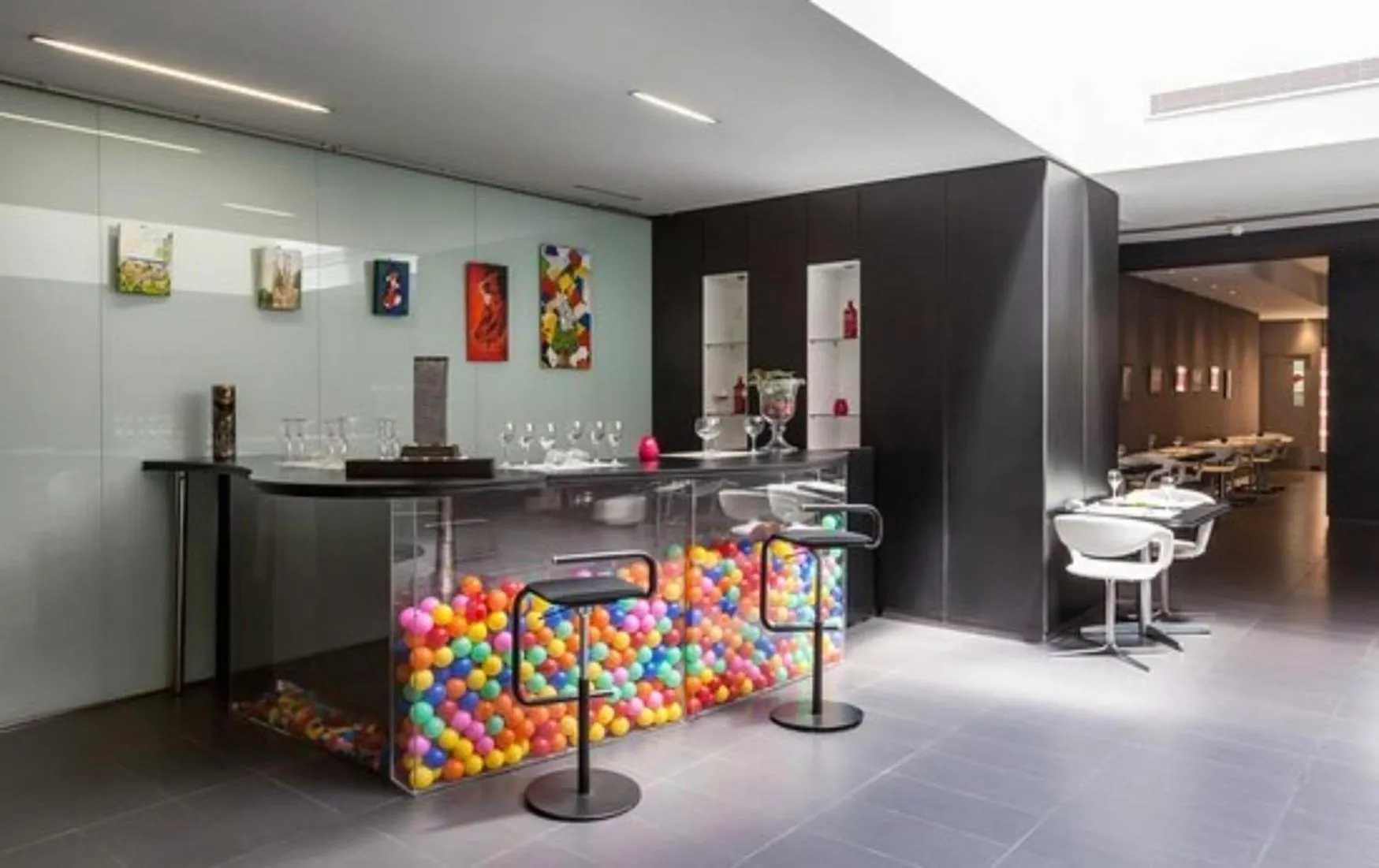 Restaurant/places to eat in Ilunion Bel-Art