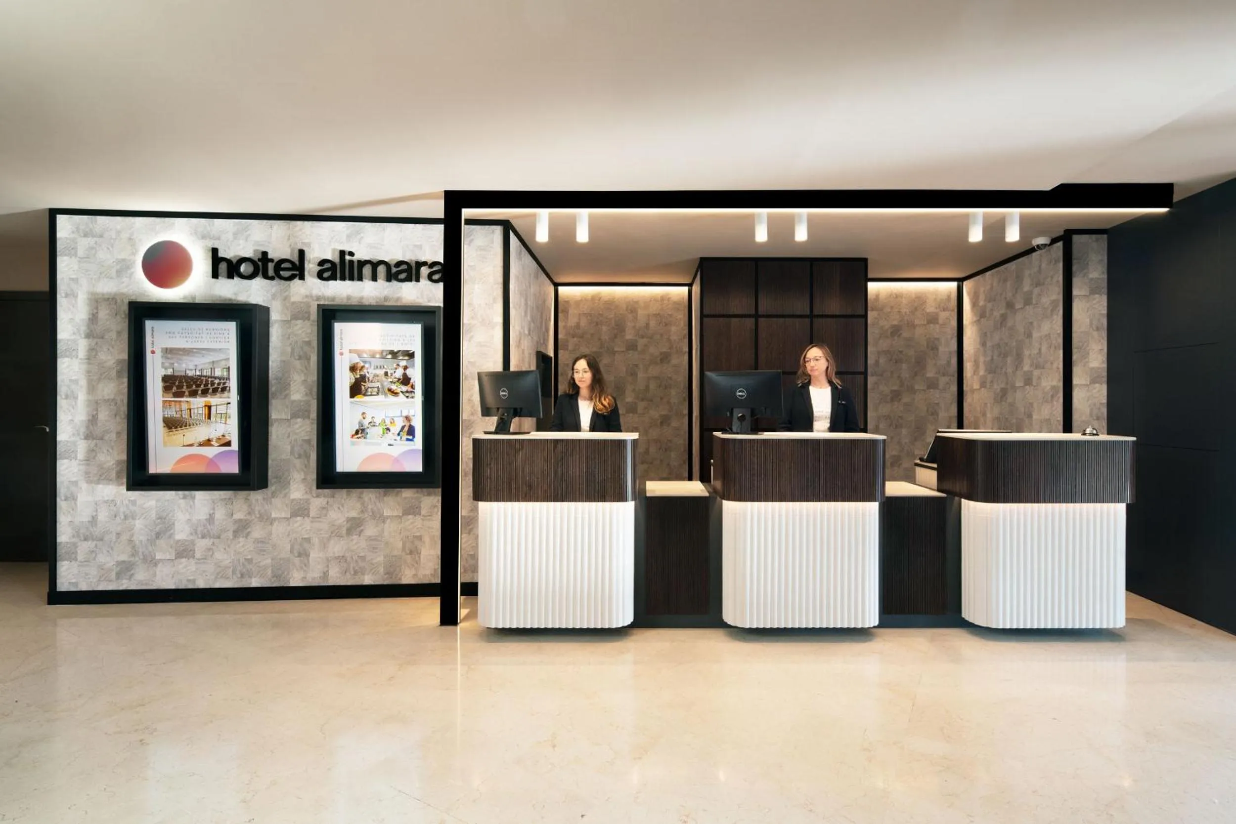 Lobby or reception in Hotel Alimara