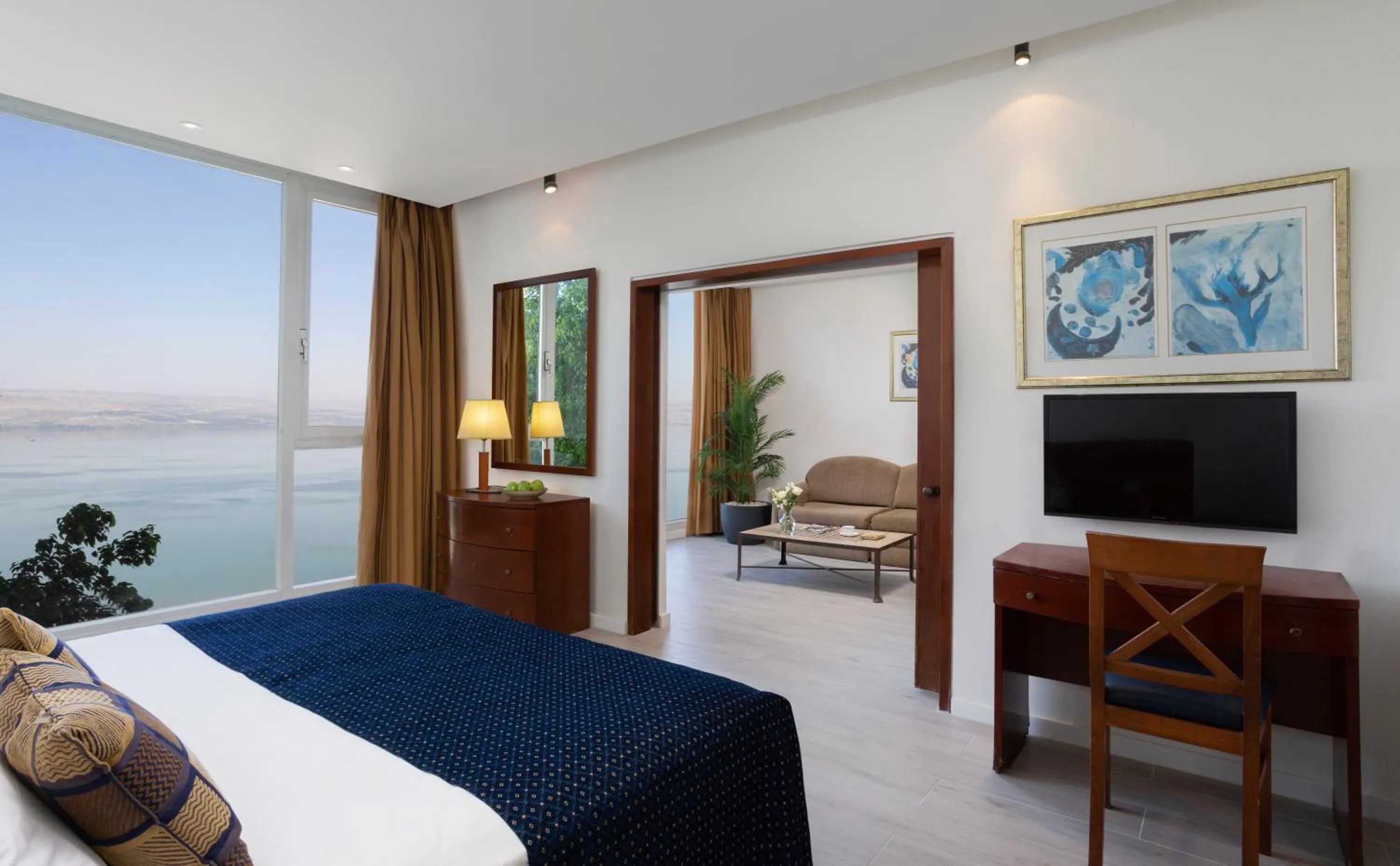 Living room, Bed in King Solomon Hotel Tiberias