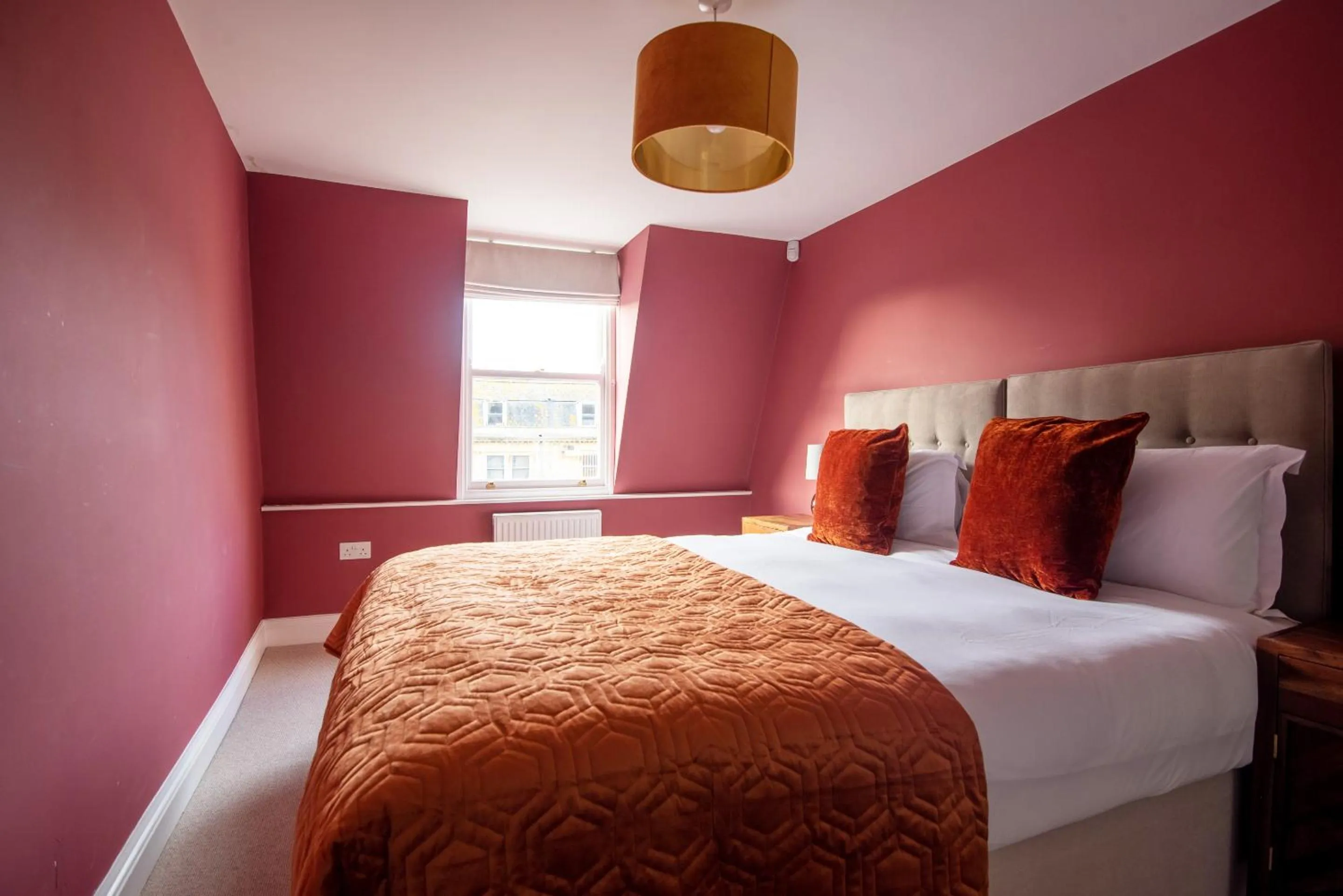 Bedroom, Bed in Dream Stays Bath - Barton House