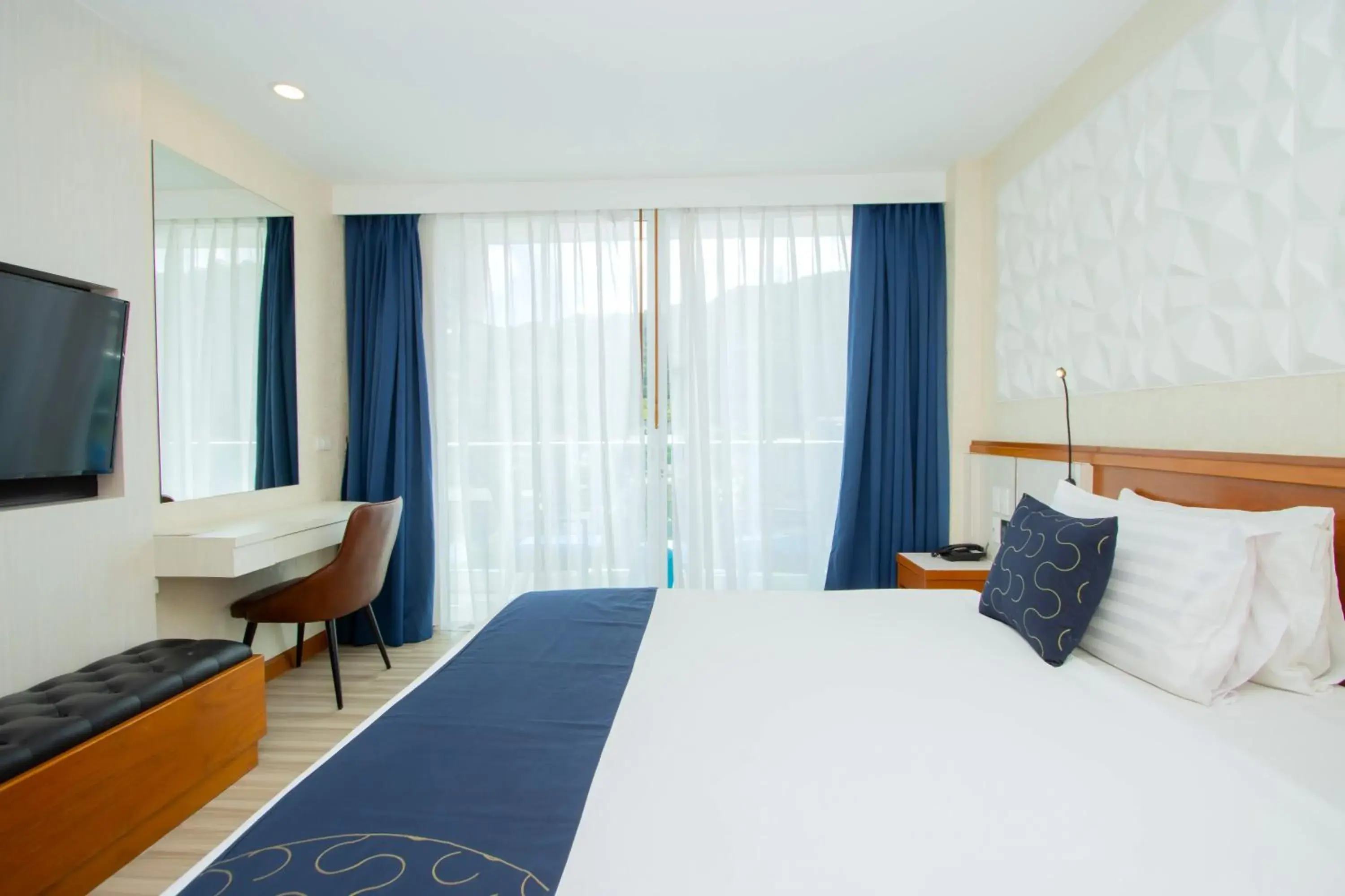 Standard Double Room with Balcony in Sira Grande Hotel & Spa, Patong Standard Double Room with Balcony in Sira Grande Hotel & Spa, Patong