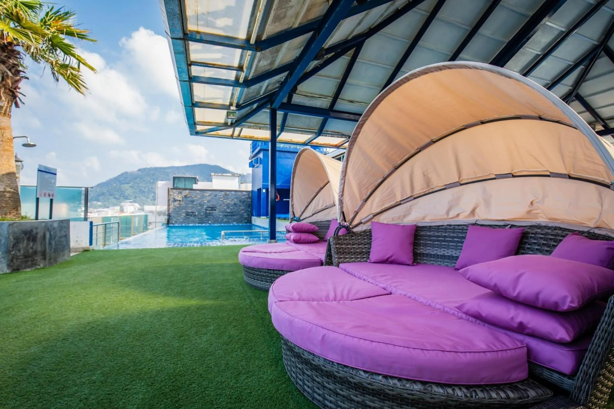 Seating area in Sira Grande Hotel & Spa, Patong