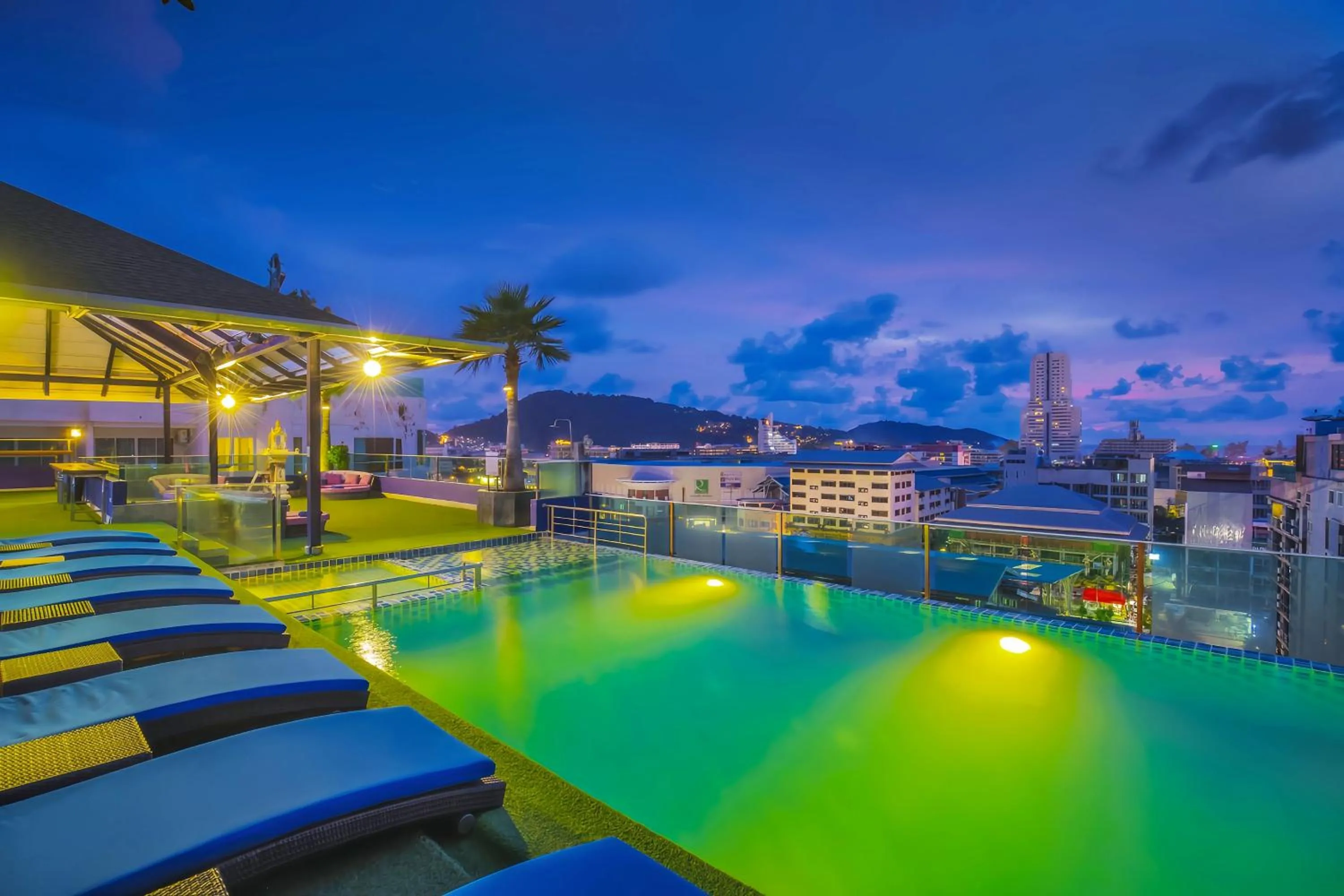 Night in Sira Grande Hotel & Spa, Patong