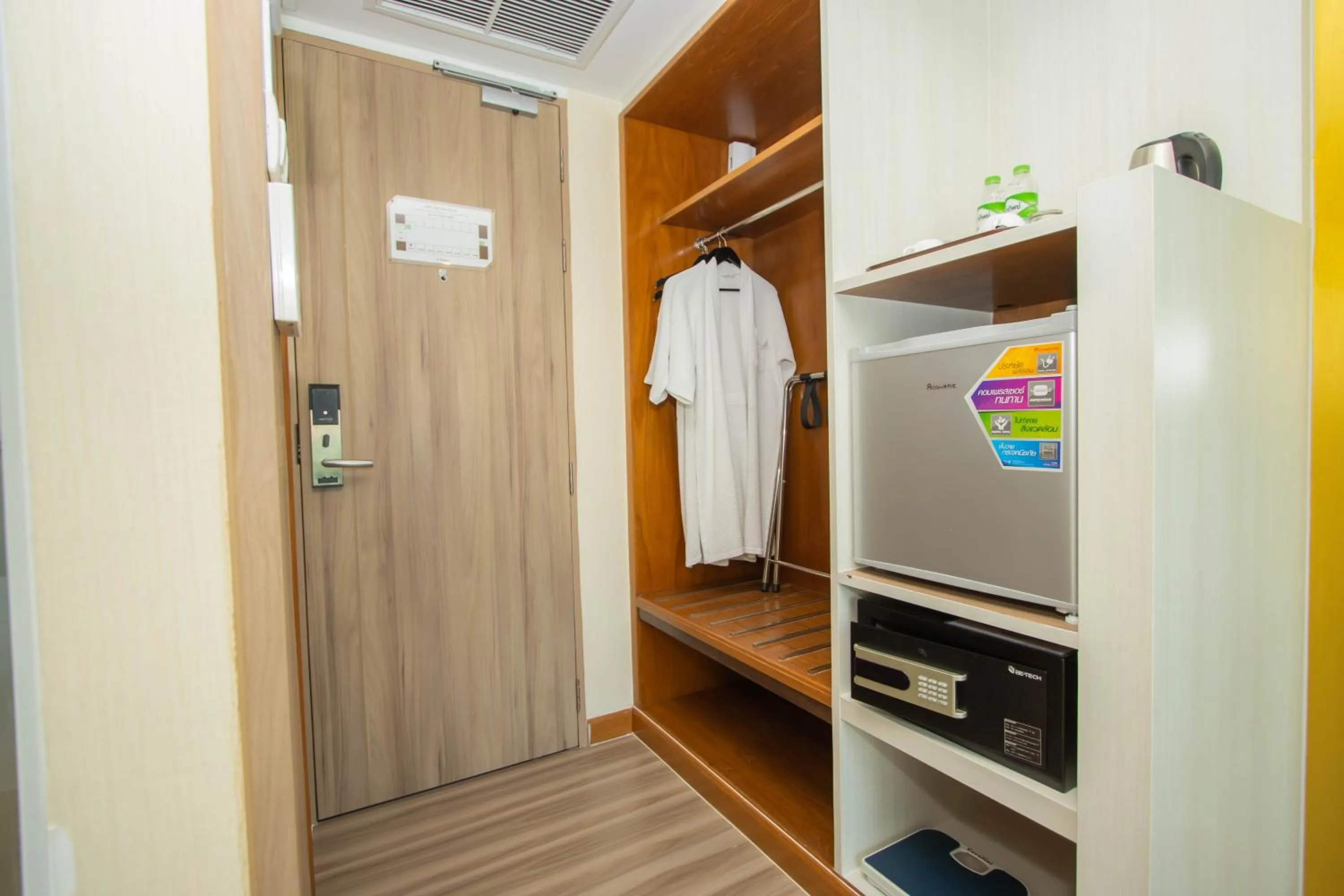 Kitchen or kitchenette in Sira Grande Hotel & Spa, Patong