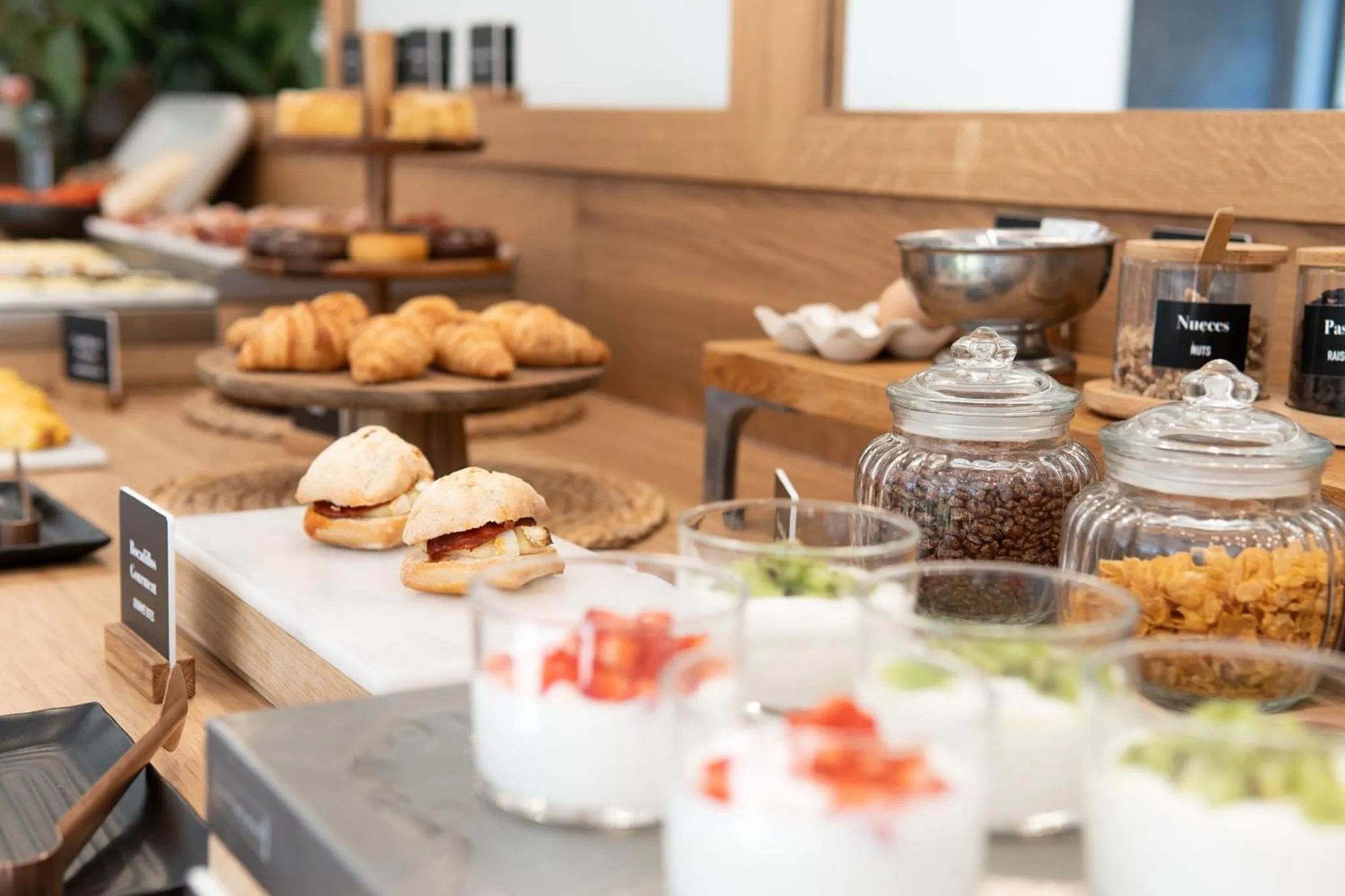 Breakfast in Arenas Atiram Hotel