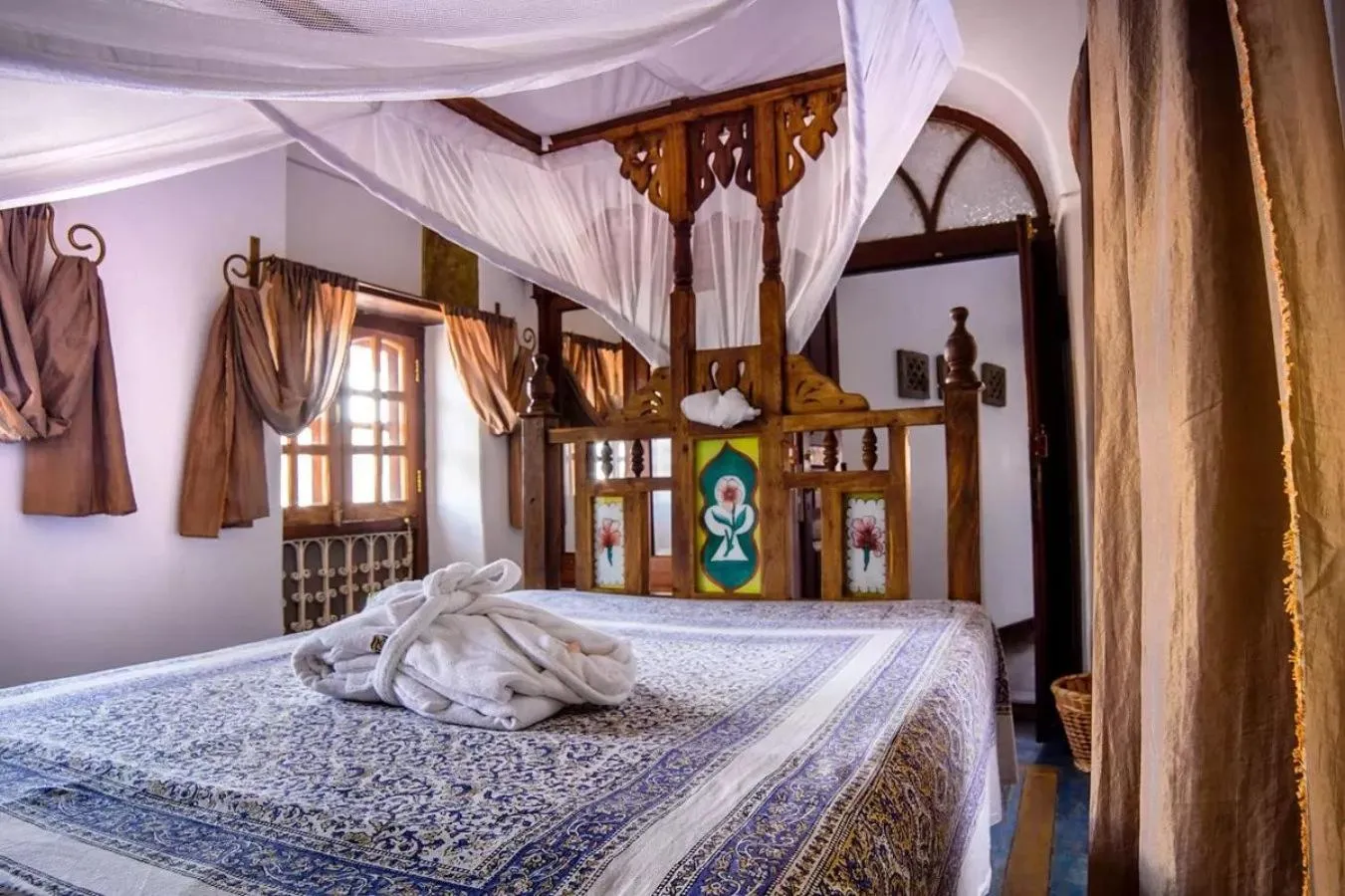 Bed in Zanzibar Coffee House