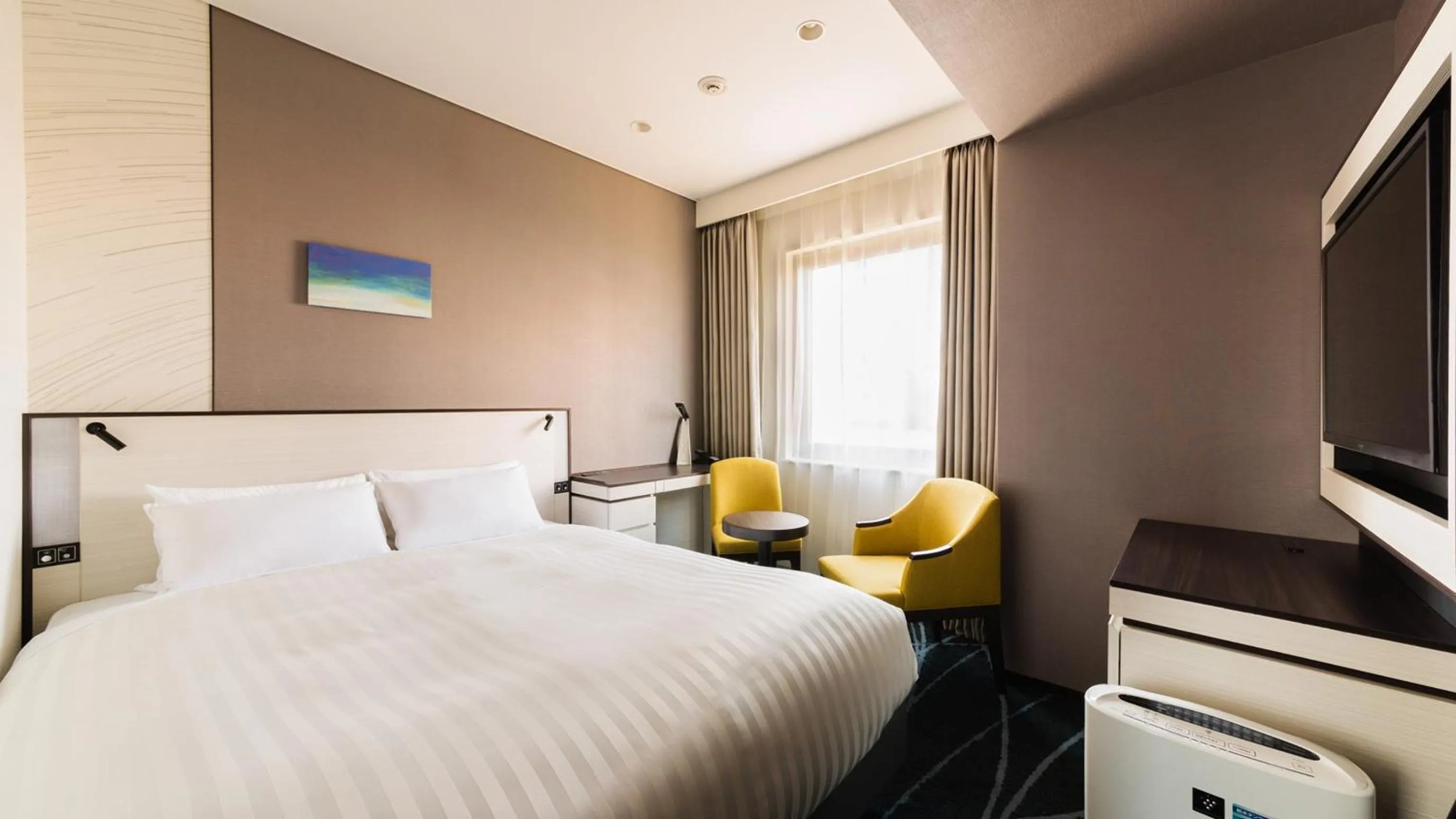 Bed in JR-East Hotel Mets Musashisakaii