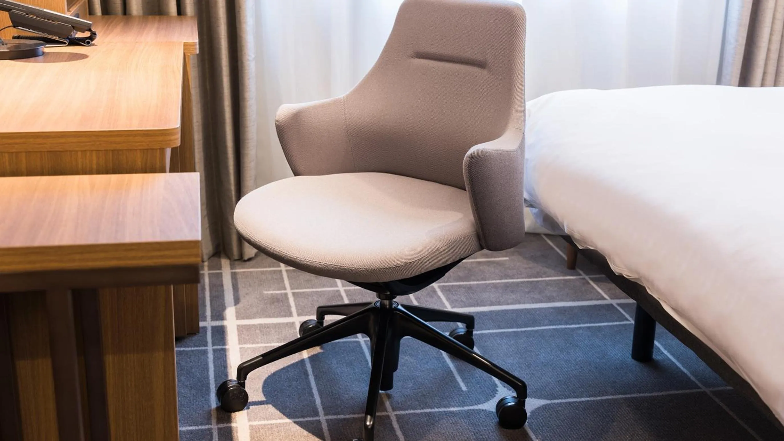 Bed in JR-East Hotel Mets Akabane