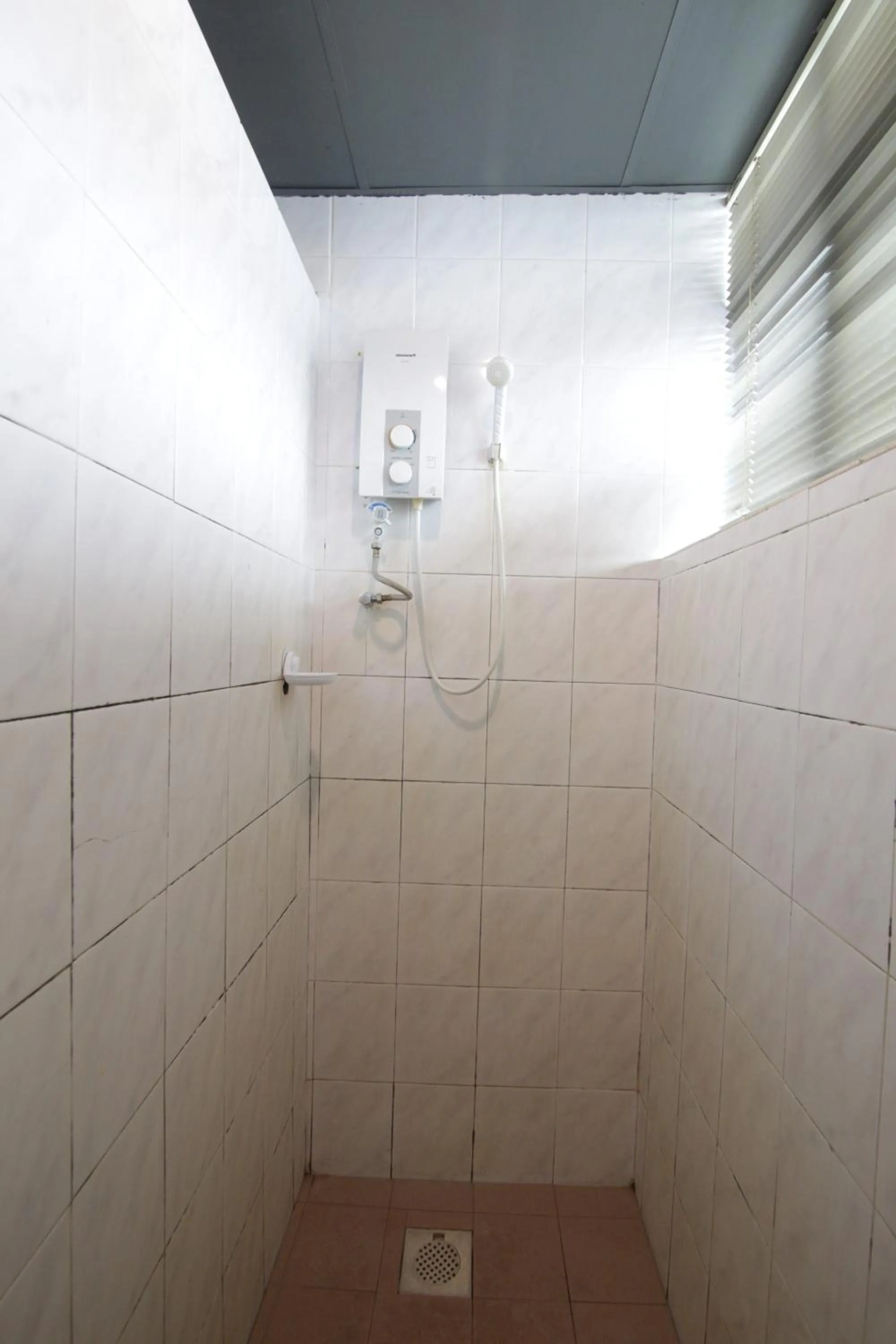 Shower in G CITY HOTEL