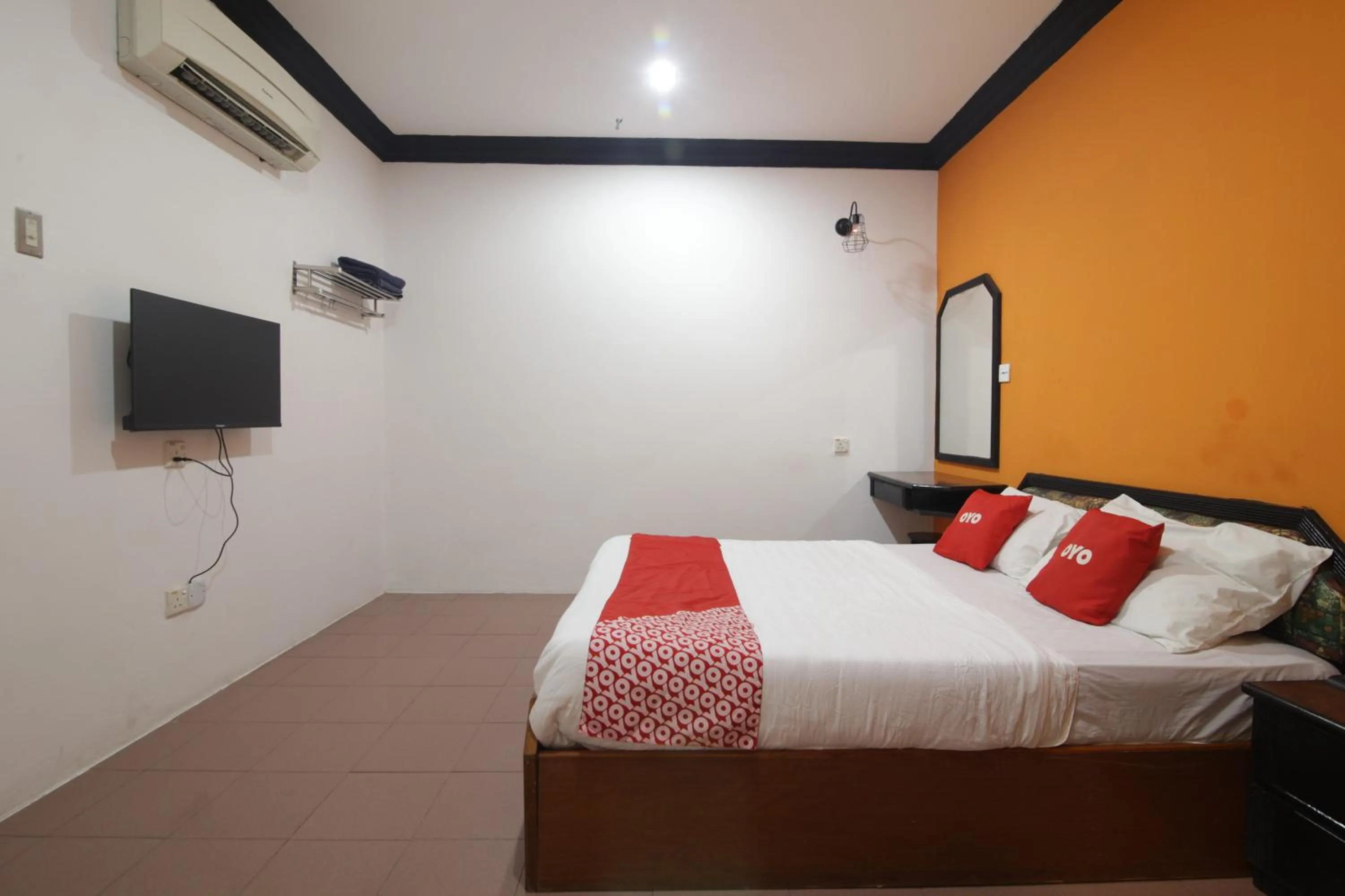 Bedroom, Bed in G CITY HOTEL