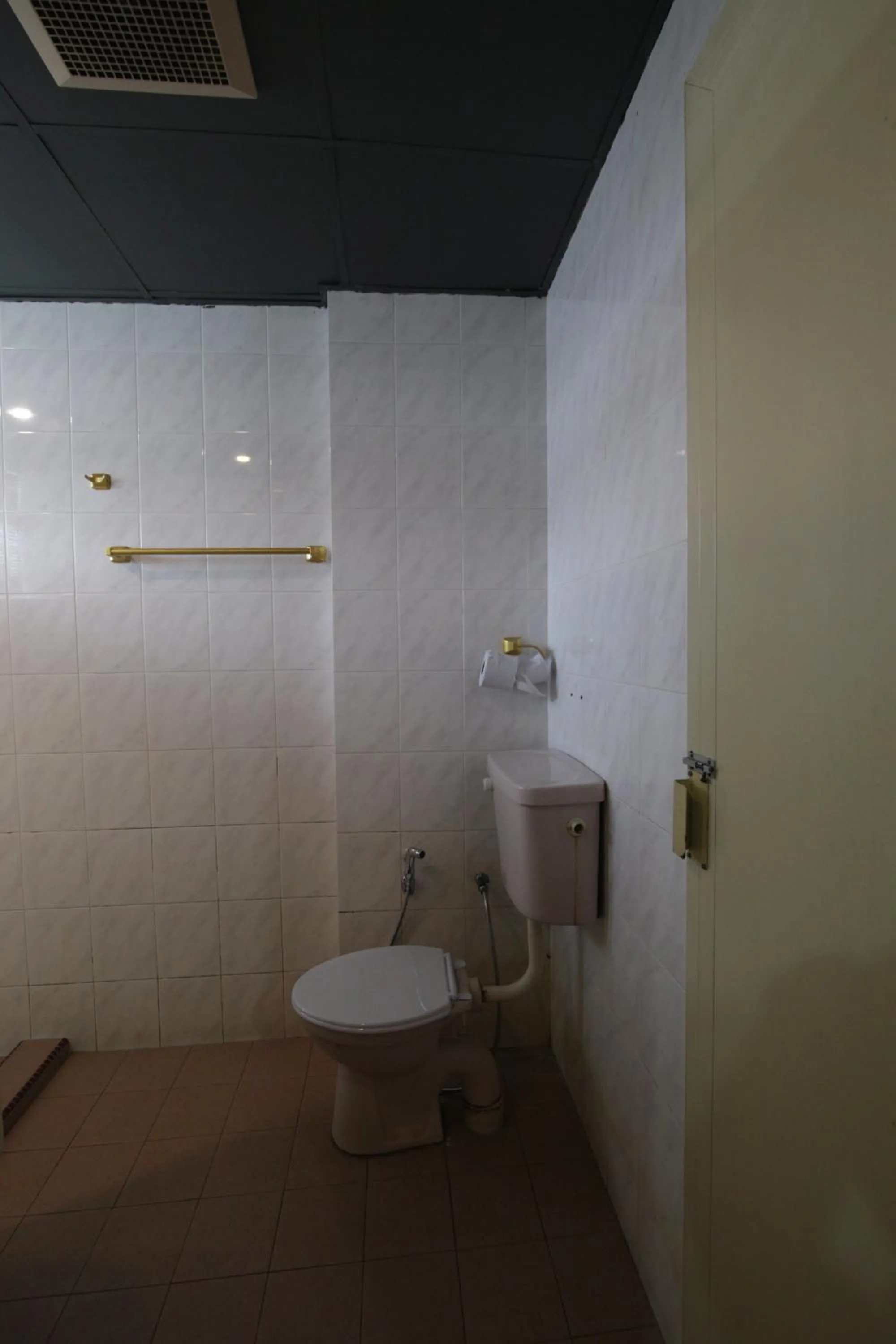 Toilet in G CITY HOTEL