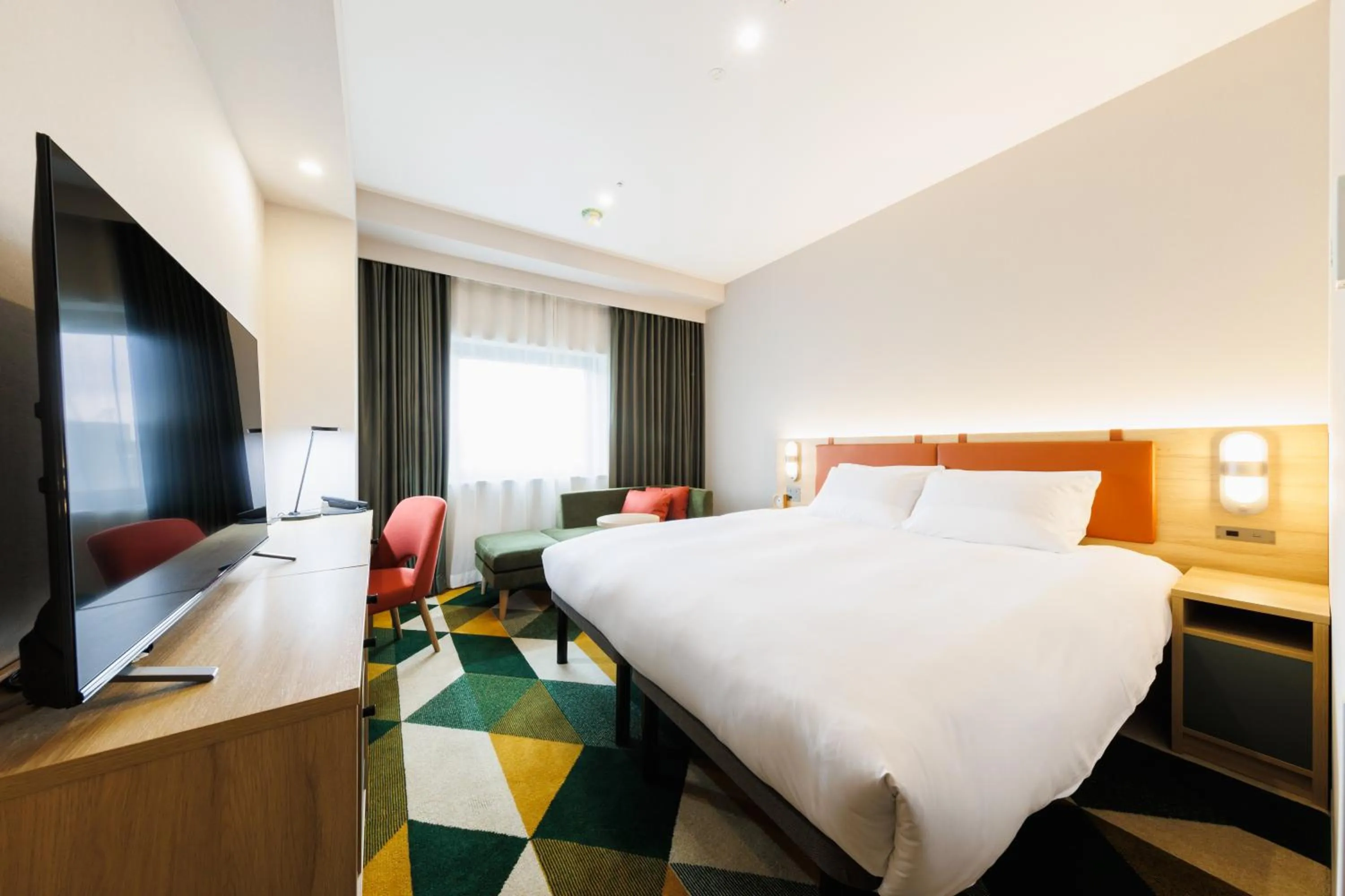 Photo of the whole room, Bed in JR-East Hotel Mets Omori