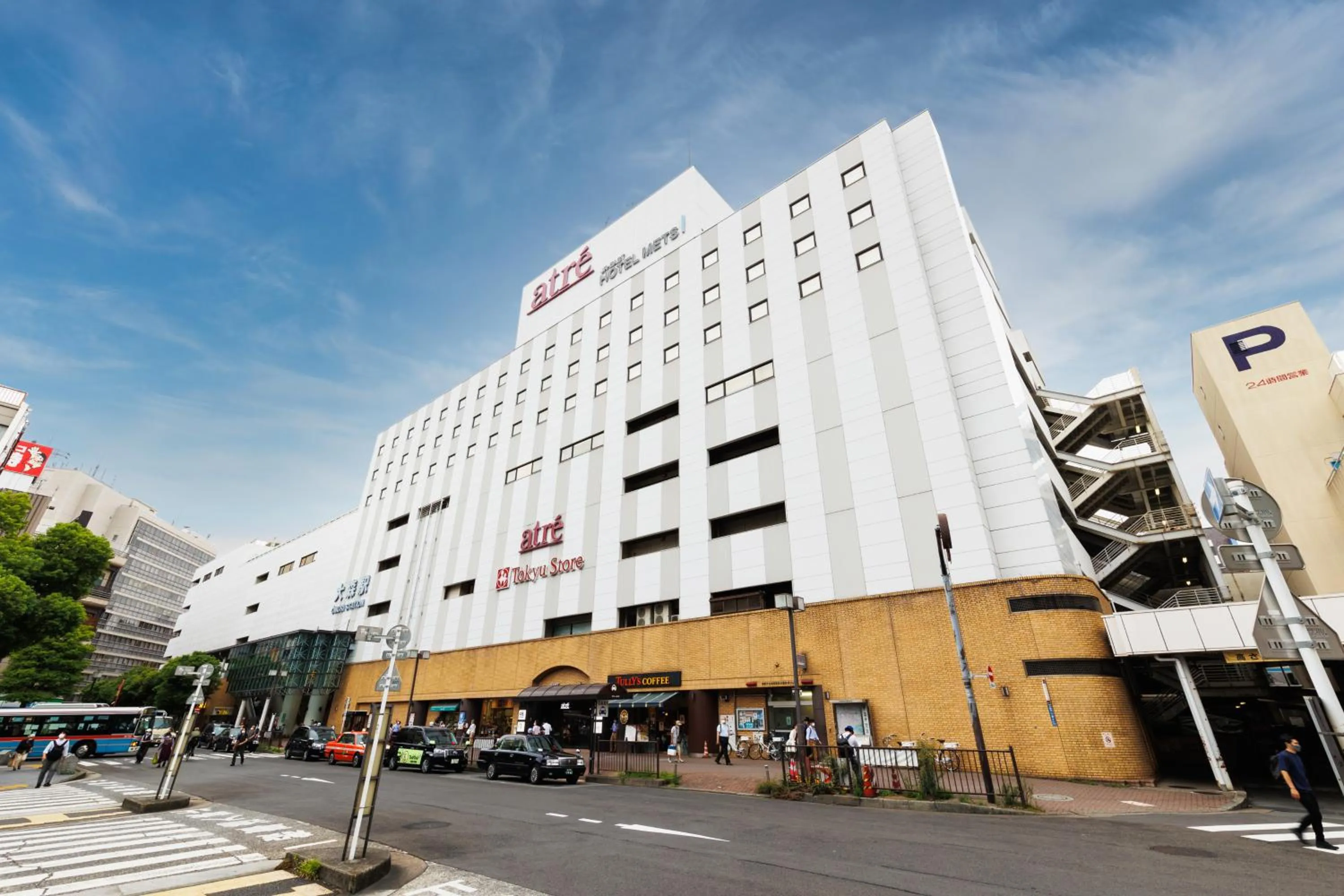 Property building in JR-East Hotel Mets Omori
