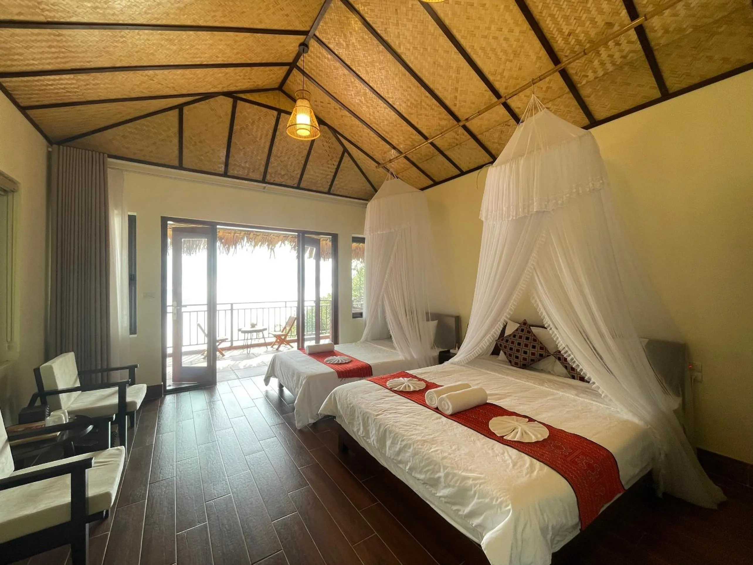 Bed in Ta Xua Ecolodge