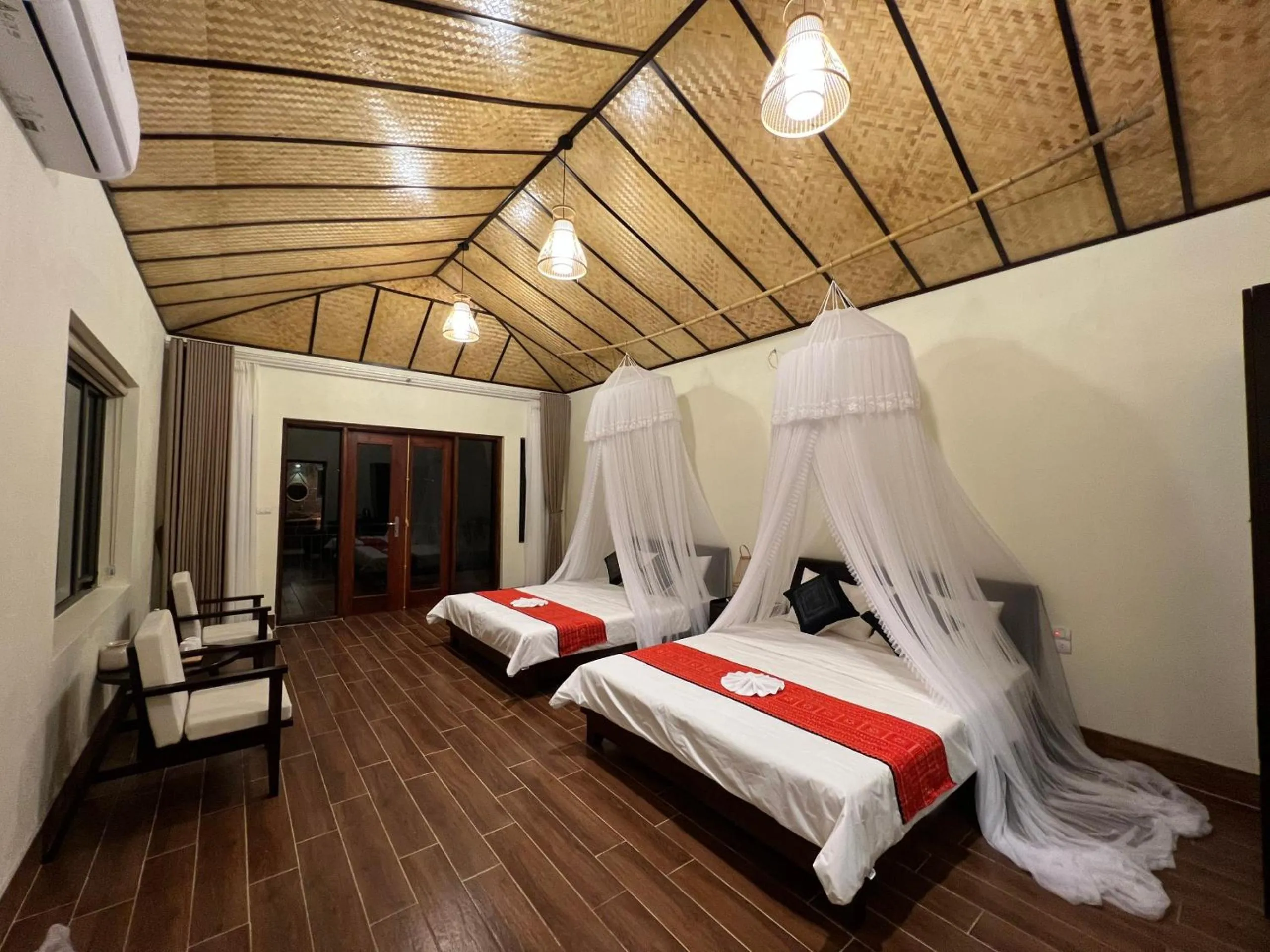 Bed in Ta Xua Ecolodge