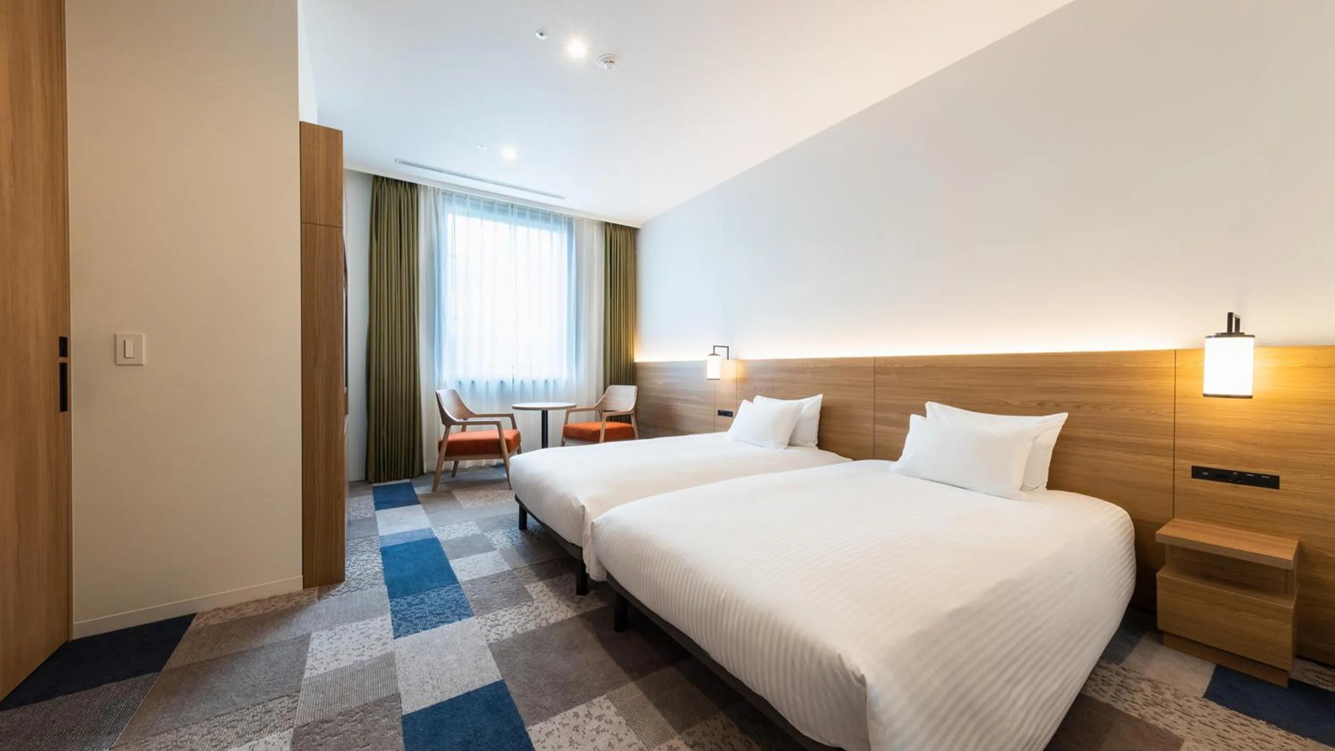 Bed in JR East Hotel Mets Premier Yokohama Sakuragicho