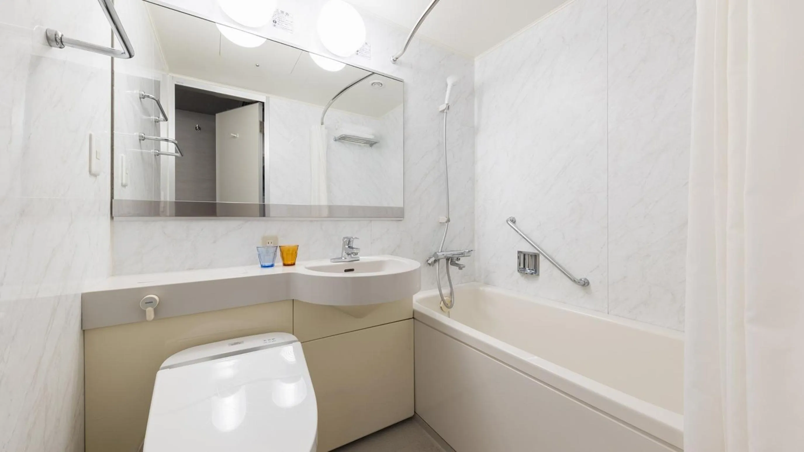 Shower in JR-East Hotel Mets Kamakura Ofuna