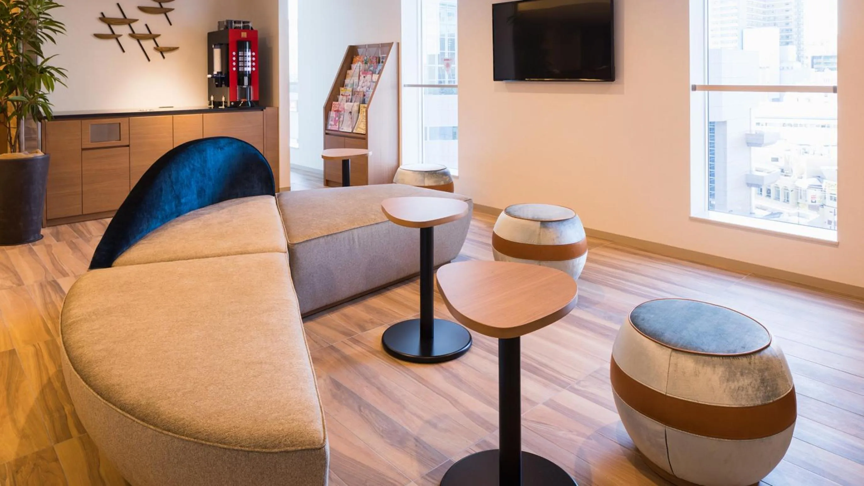 Lobby or reception in JR-East Hotel Mets Funabashi