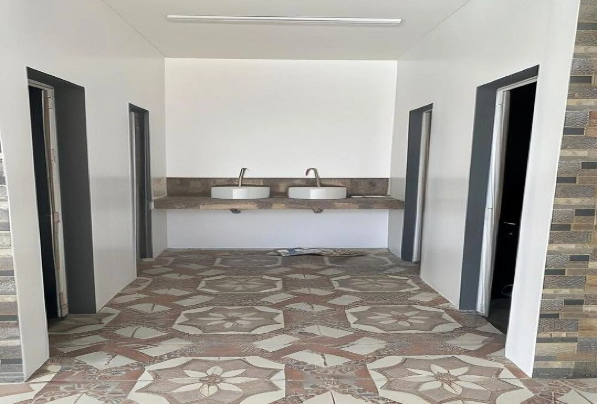 Shower in RedDoorz @ Piamonte Apartelle Santo Tomas Batangas