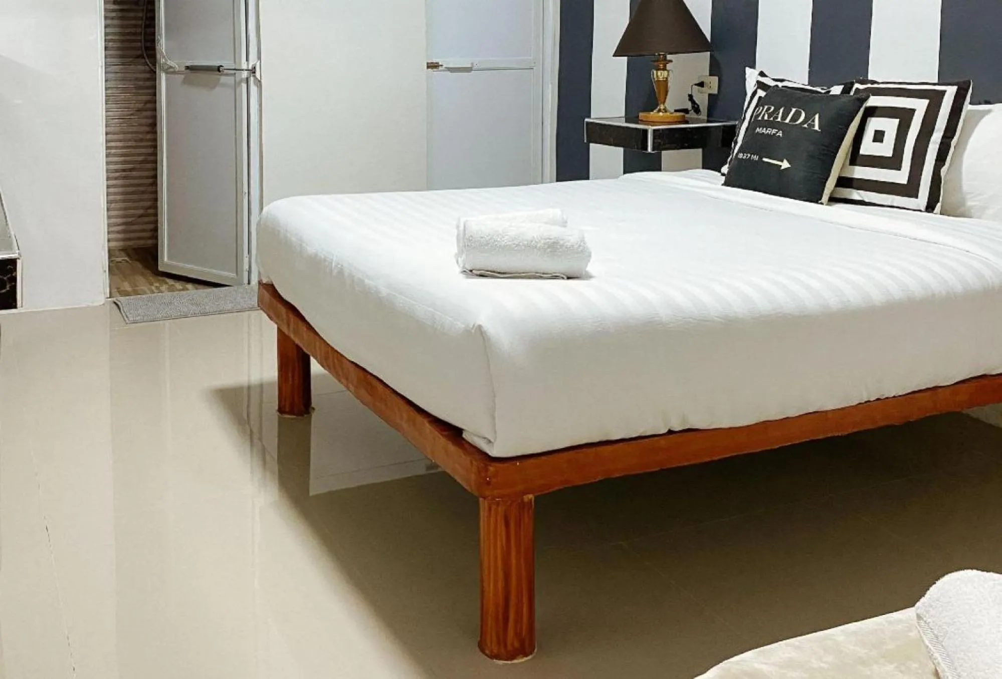 Bed in RedDoorz @ Piamonte Apartelle Santo Tomas Batangas