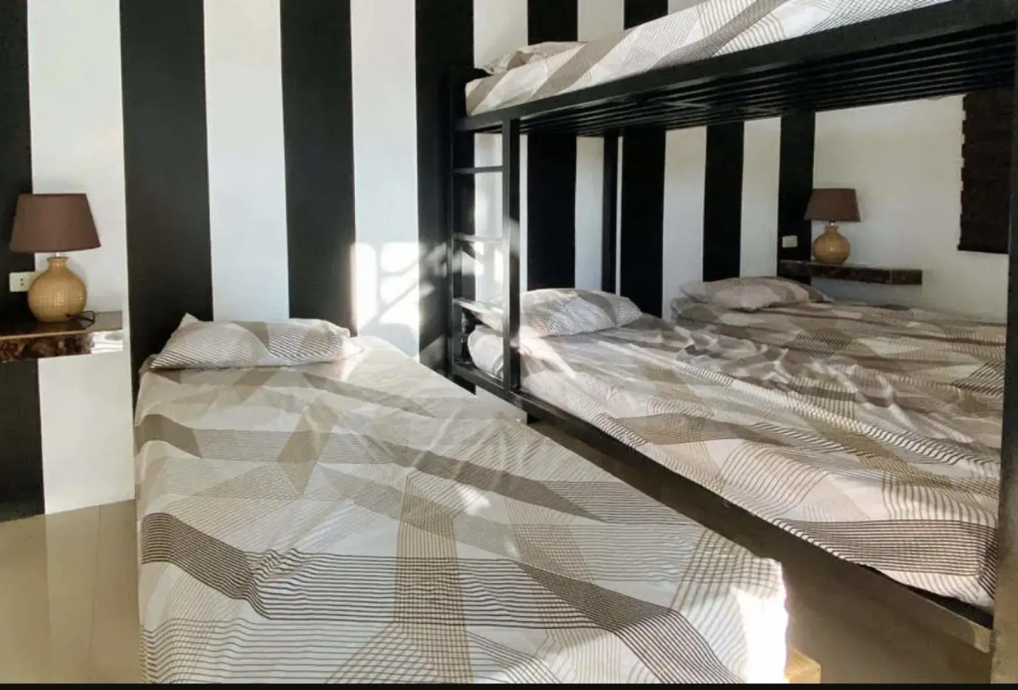 Mixed Dormitory Room in RedDoorz @ Piamonte Apartelle Santo Tomas Batangas Mixed Dormitory Room in RedDoorz @ Piamonte Apartelle Santo Tomas Batangas