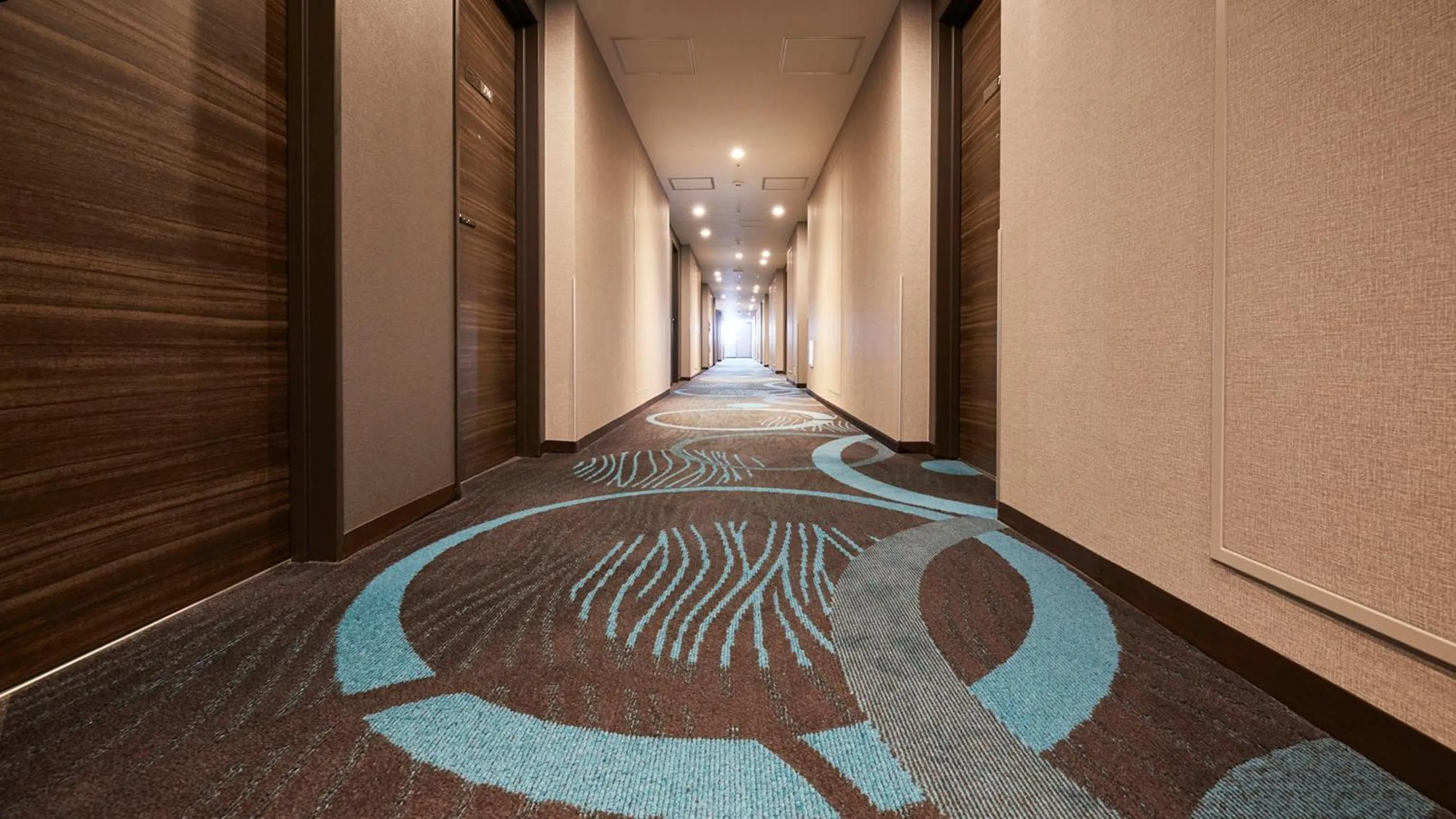 JR-East Hotel Mets Tsudanuma