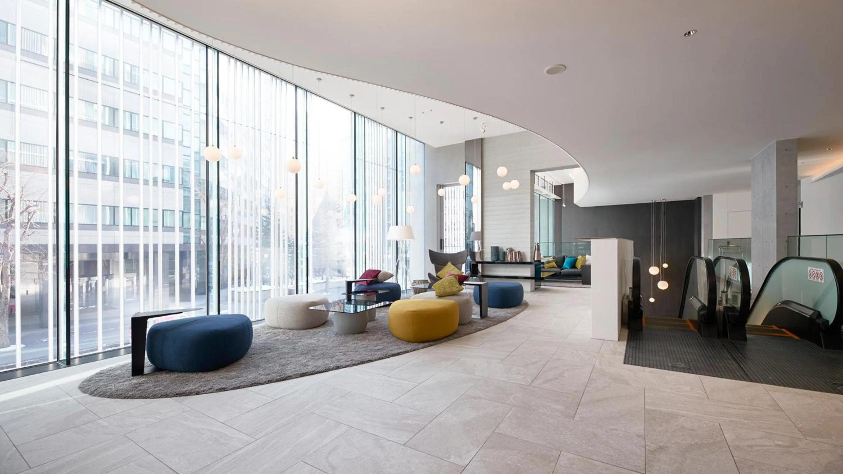 Lobby or reception in JR East Hotel Mets Premier Sapporo