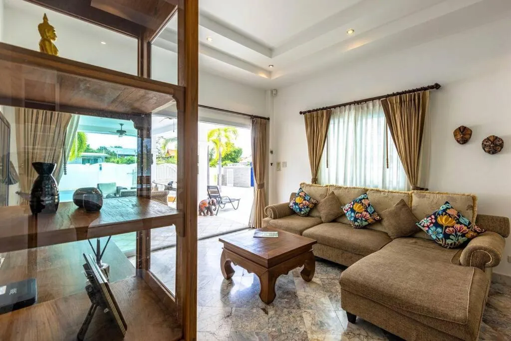 Private 3 Bedroom Pool Villa PP10
