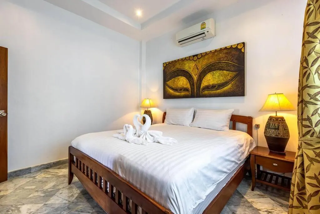 Bed in Private 3 Bedroom Pool Villa PP10